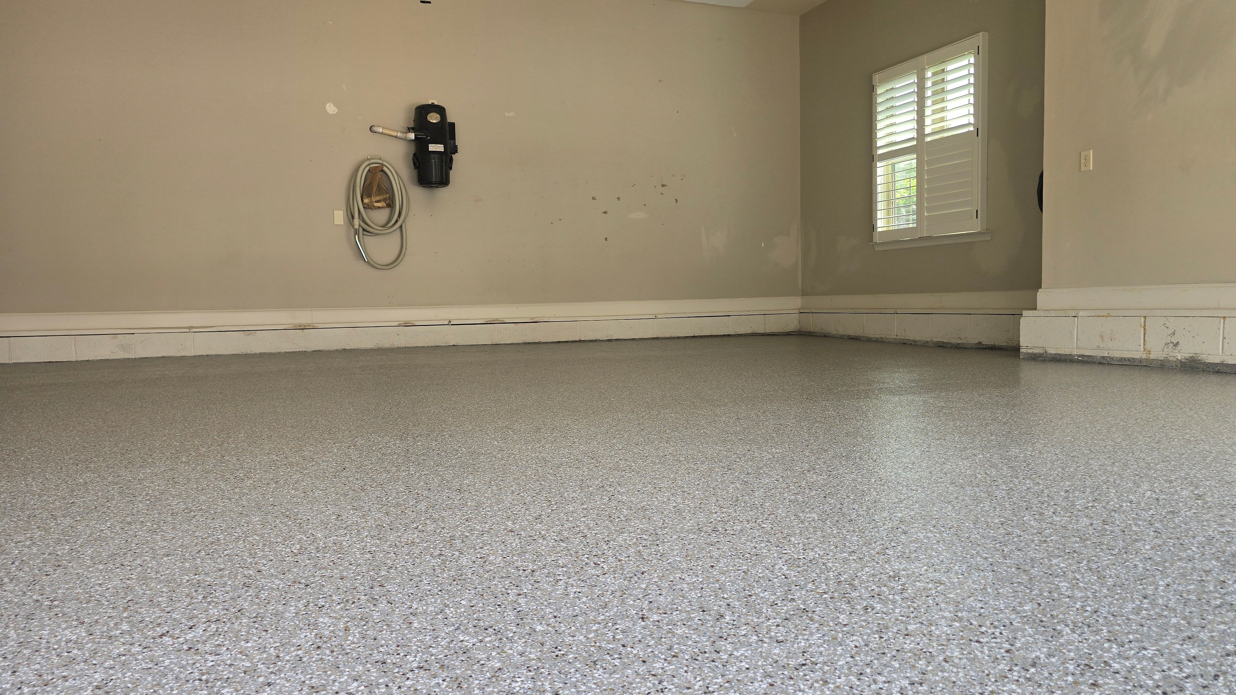 Garage Using Flake  by Elite Floor Solutions
