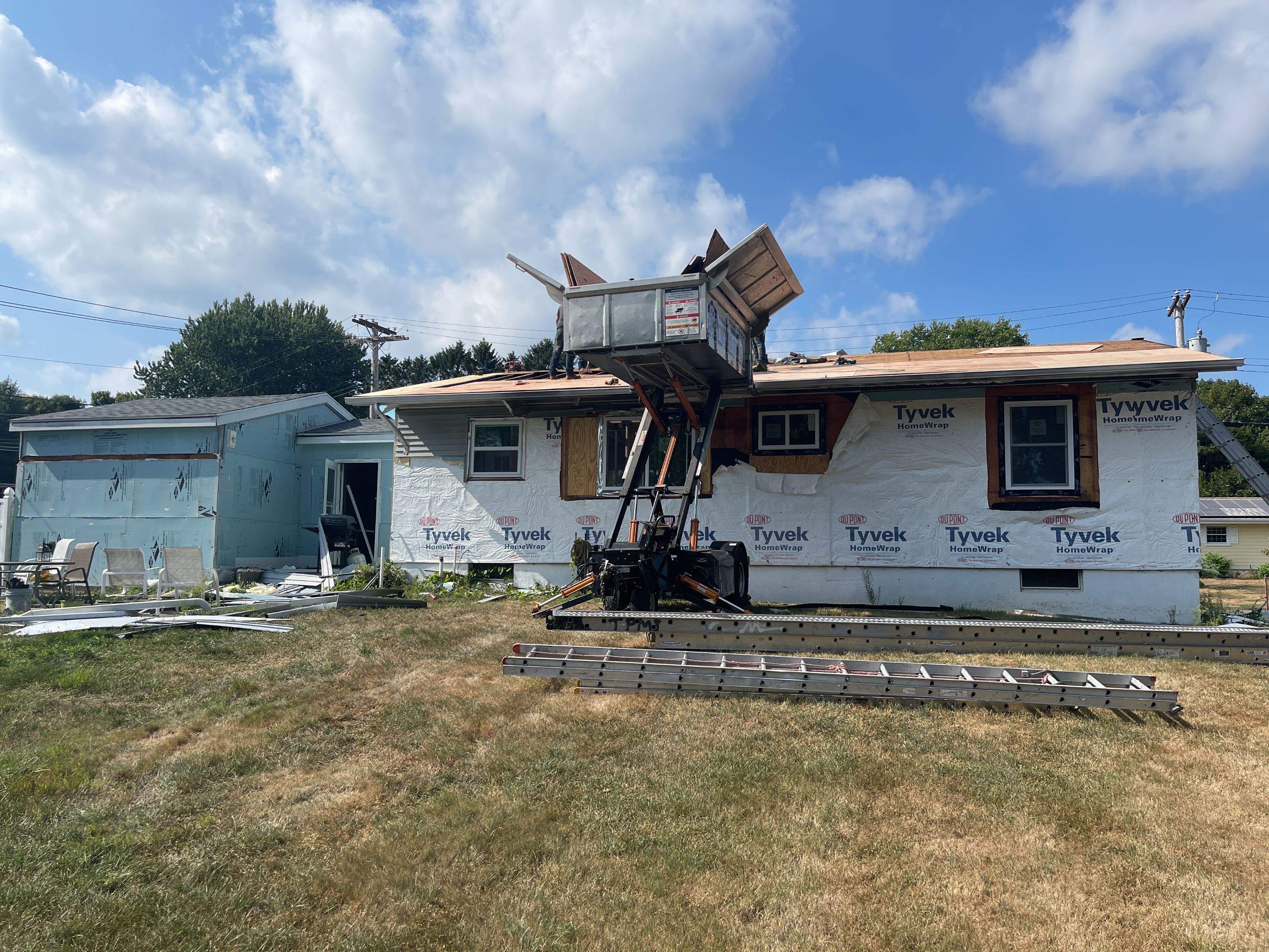Fire Damage using Certainteed Mainsteet D4 and Owens corning quarry gray by A Plus Exterior