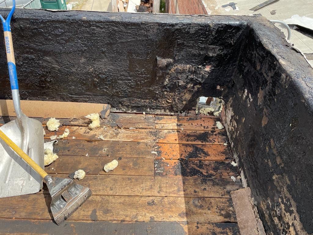 Commercial Roofing Installation using Conklin BenchPly system with PUMA top coat (imbedded fabric system) by Straight Edge Roofing Inc