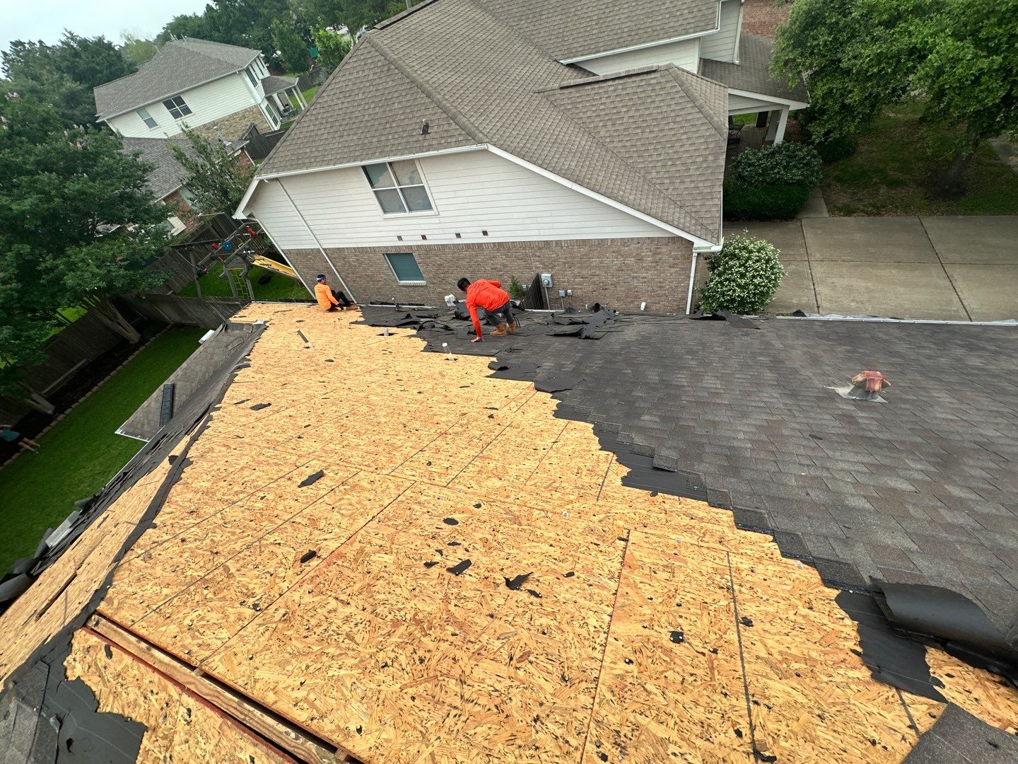 Hail Damage using Owen's Corning Duration (Lifetime) Shingles by Roof Repair Company