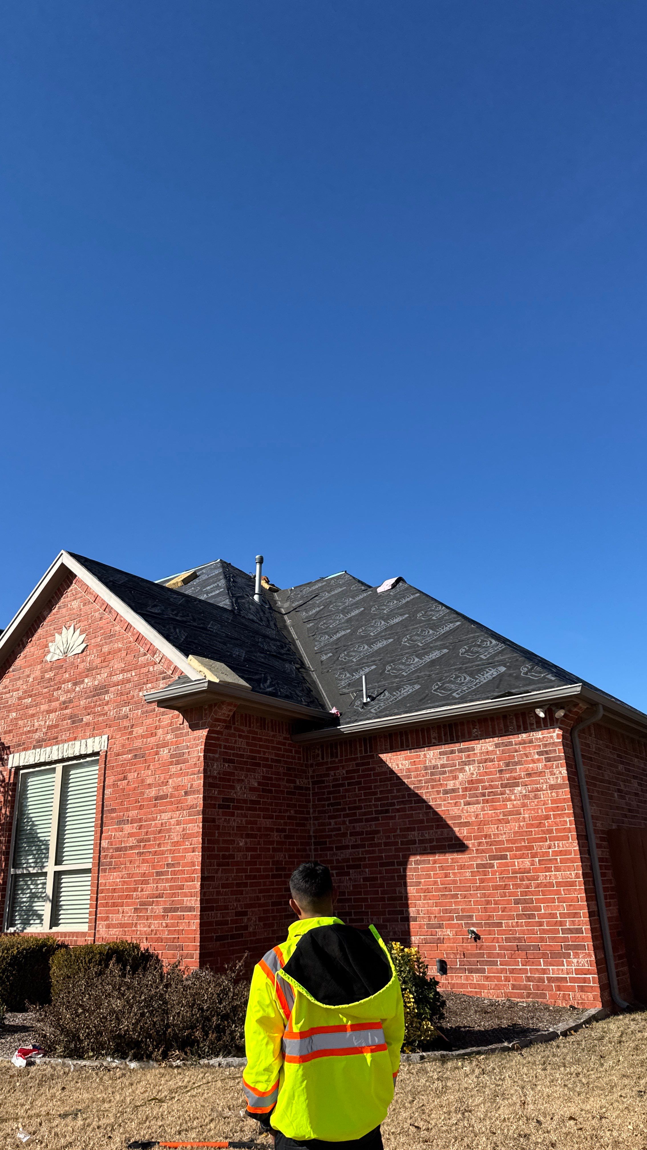 Owens Corning - Estate Gray by Frontline Roofing and Construction