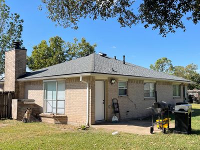 Residential Roofing Installation using Atlas Pinnacle® Pristine Pewter