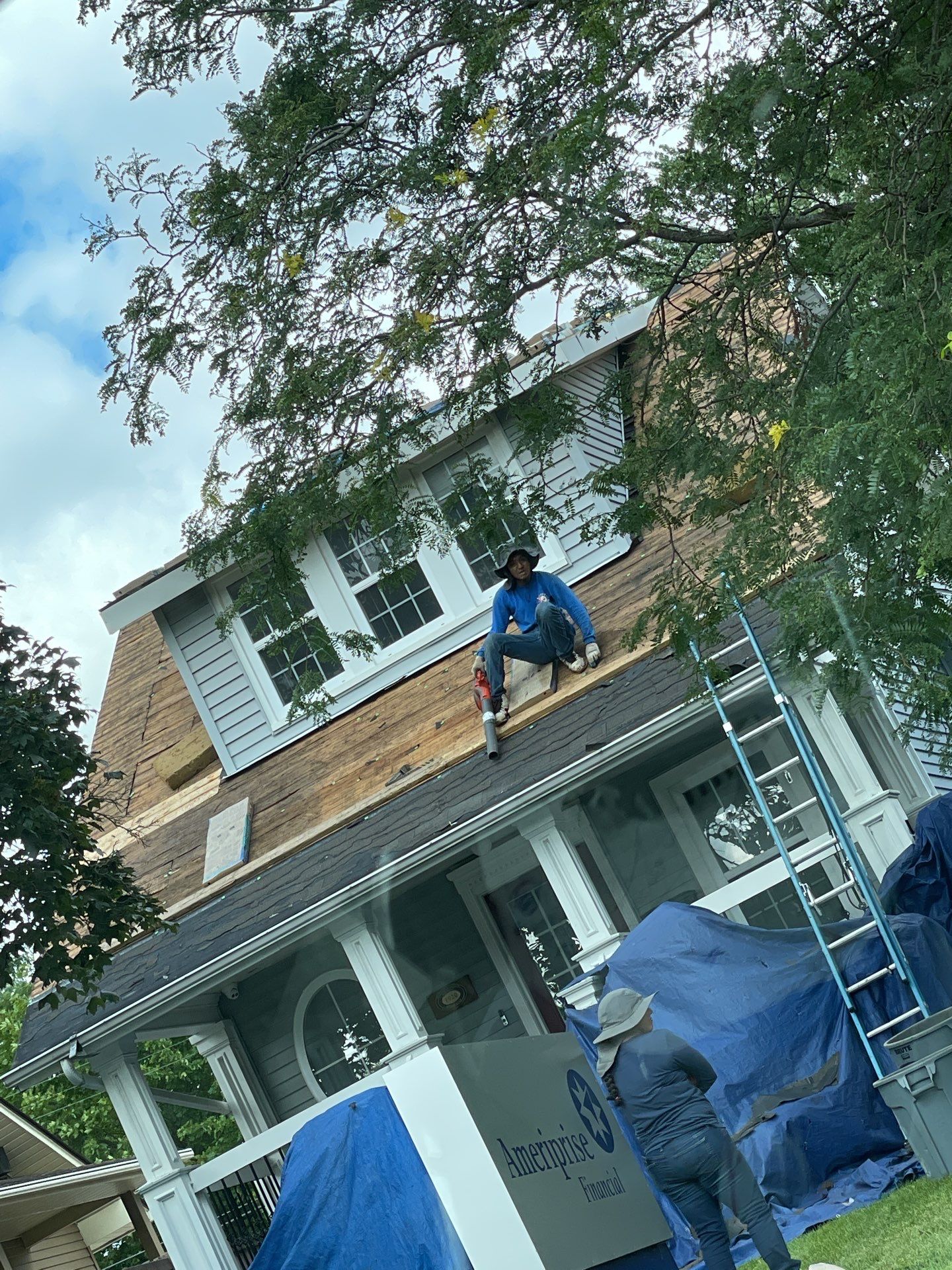 Roof Replacement using CertainTeed Landmark by 180 Contractors