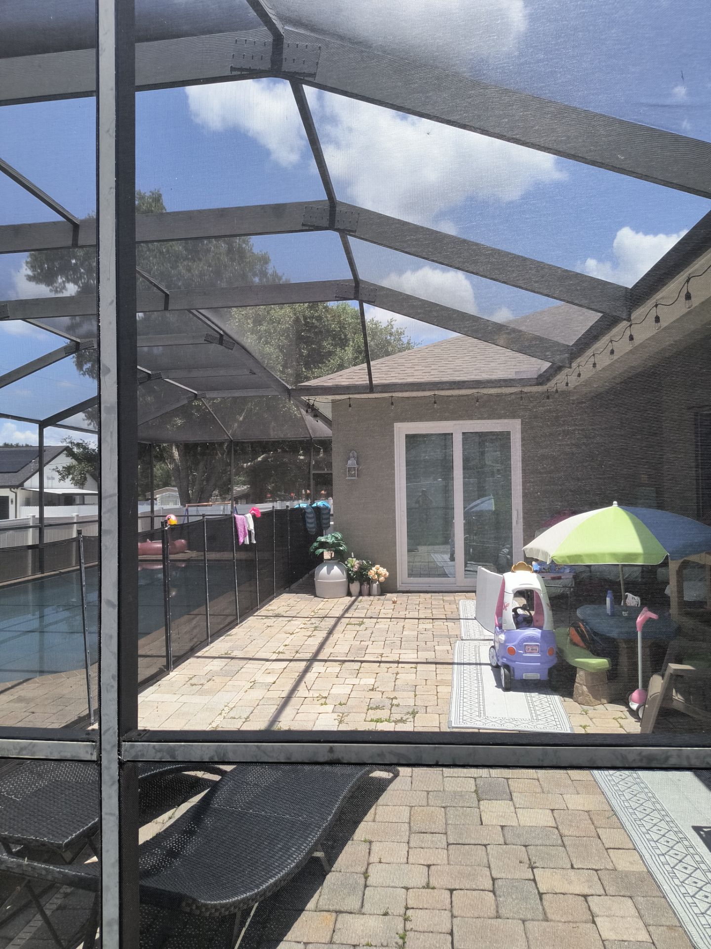 Professional Gutter Cleaning in Lutz FL by Gutter Professors