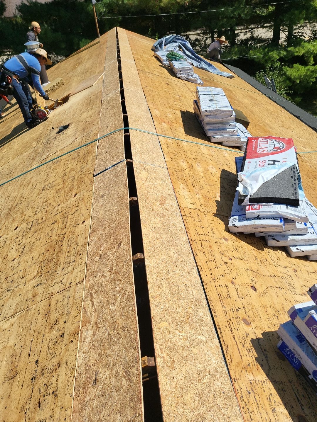 ATLAS PINNACLE COLOR: MORNING HARVEST by Eagle Eye Roofing