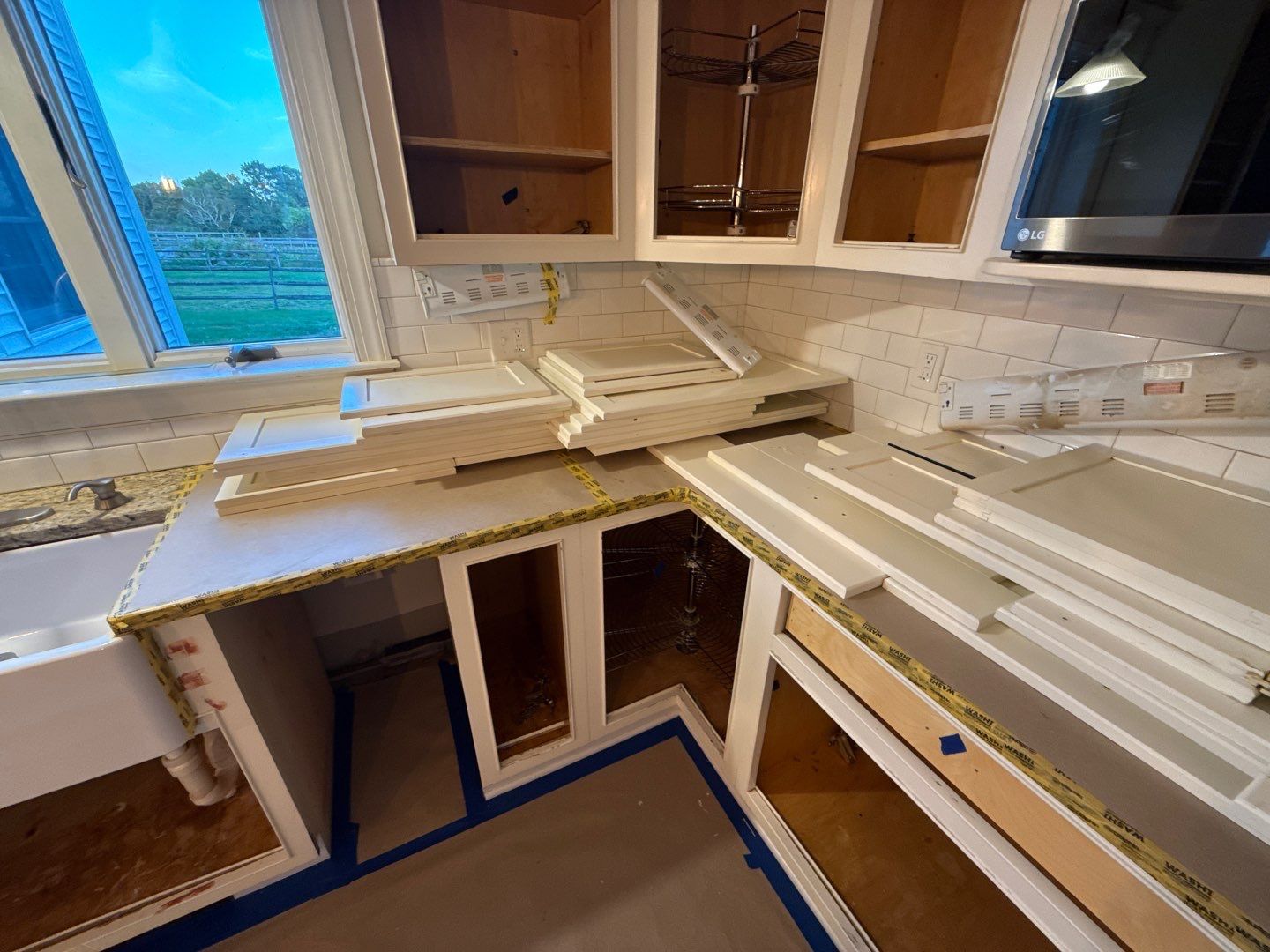 Cabinet Refinishing with Alabaster by EXCELLENCE | CARTO