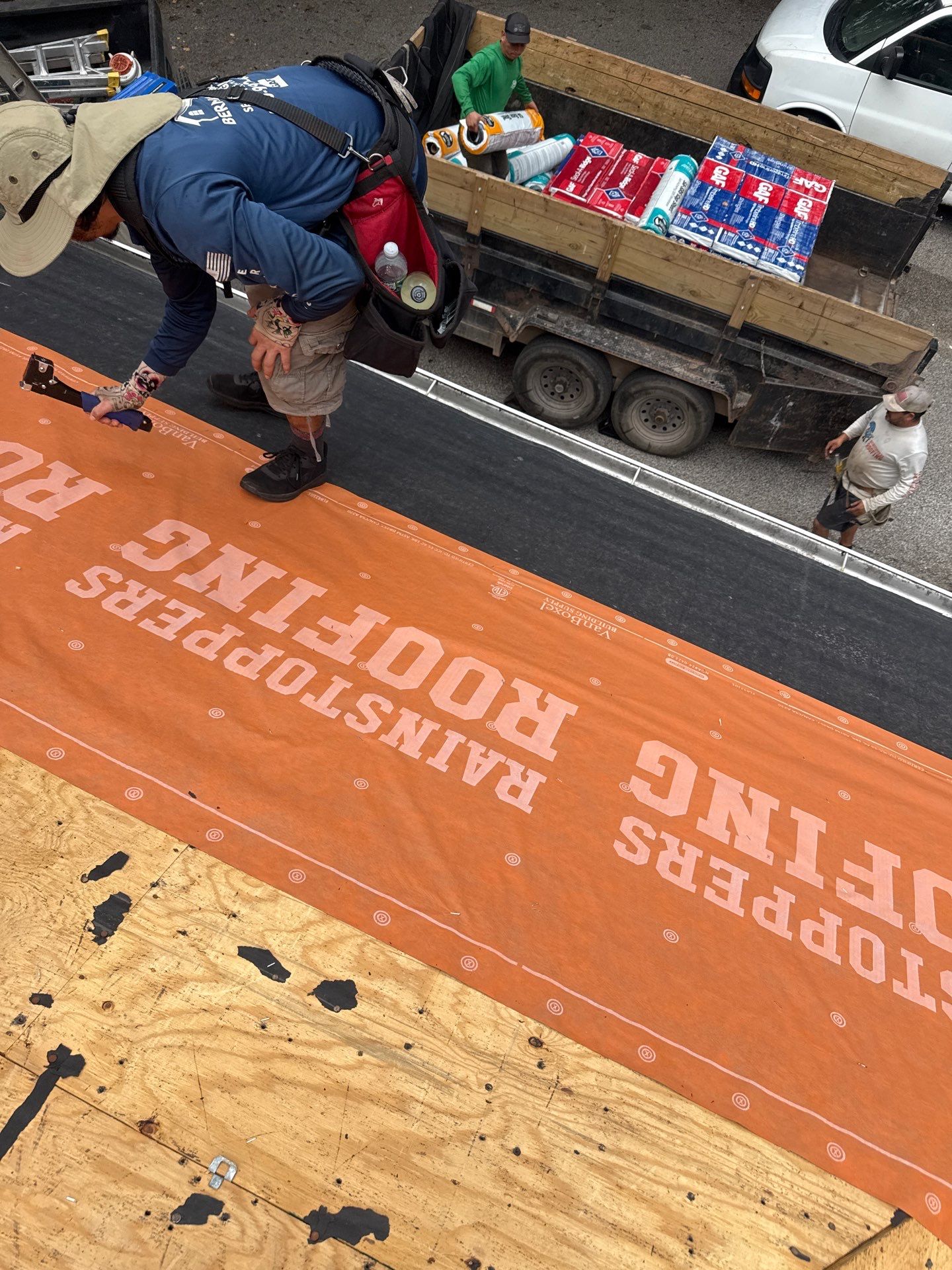 Residential Roofing Installation using GAF Timberline HDZ Charcoal by Rainstoppers Roofing