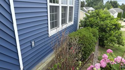 Siding Replacement using Certainteed Restoration Classic D4 Midnight Blue