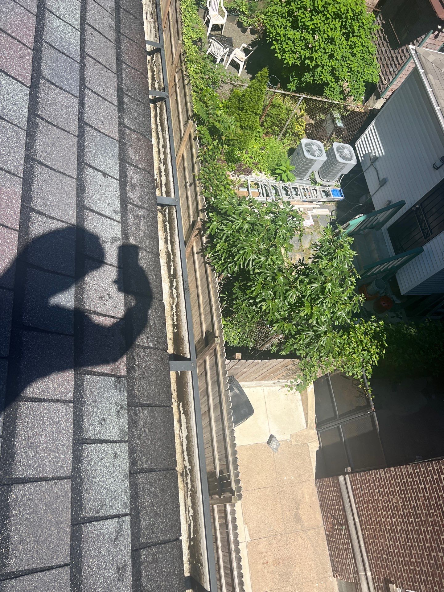 Commercial gutter cleaning Philadelphia, PA after photo with clean gutters