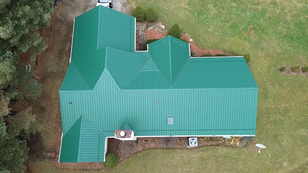 Alpha Rib, Color: Forest Green by Eagle Eye Roofing