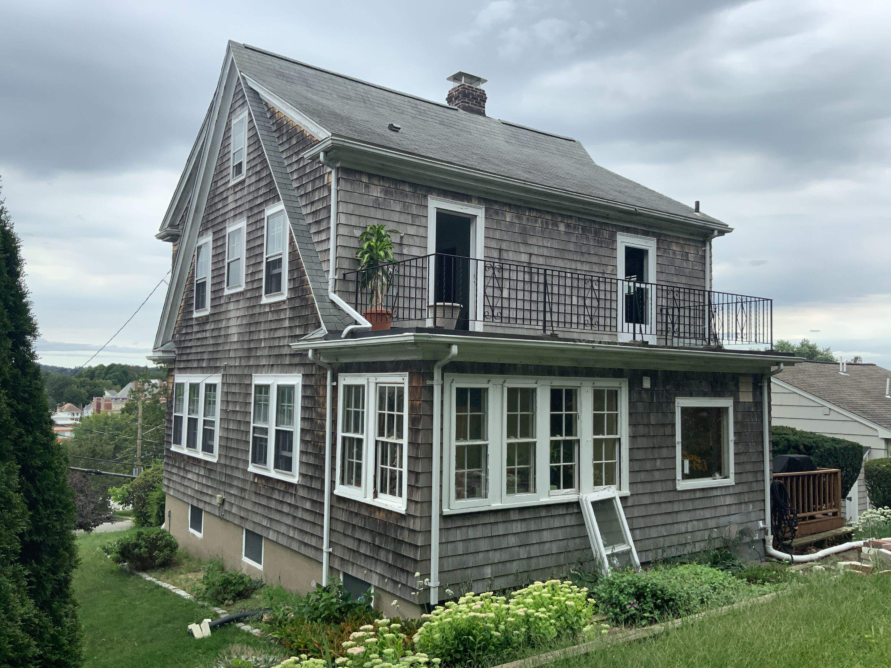 New windows and siding in Watertown, MA by UBrothers Construction