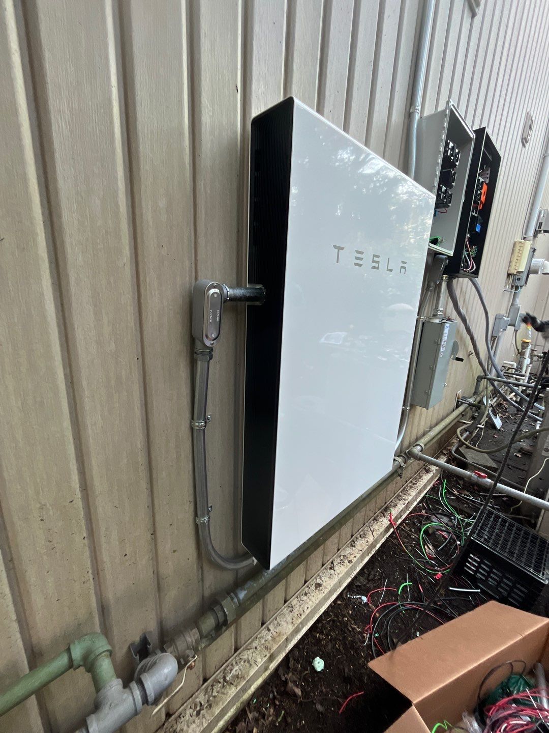 Solar Panel Installation using Tesla battery by Infinity Solar Systems