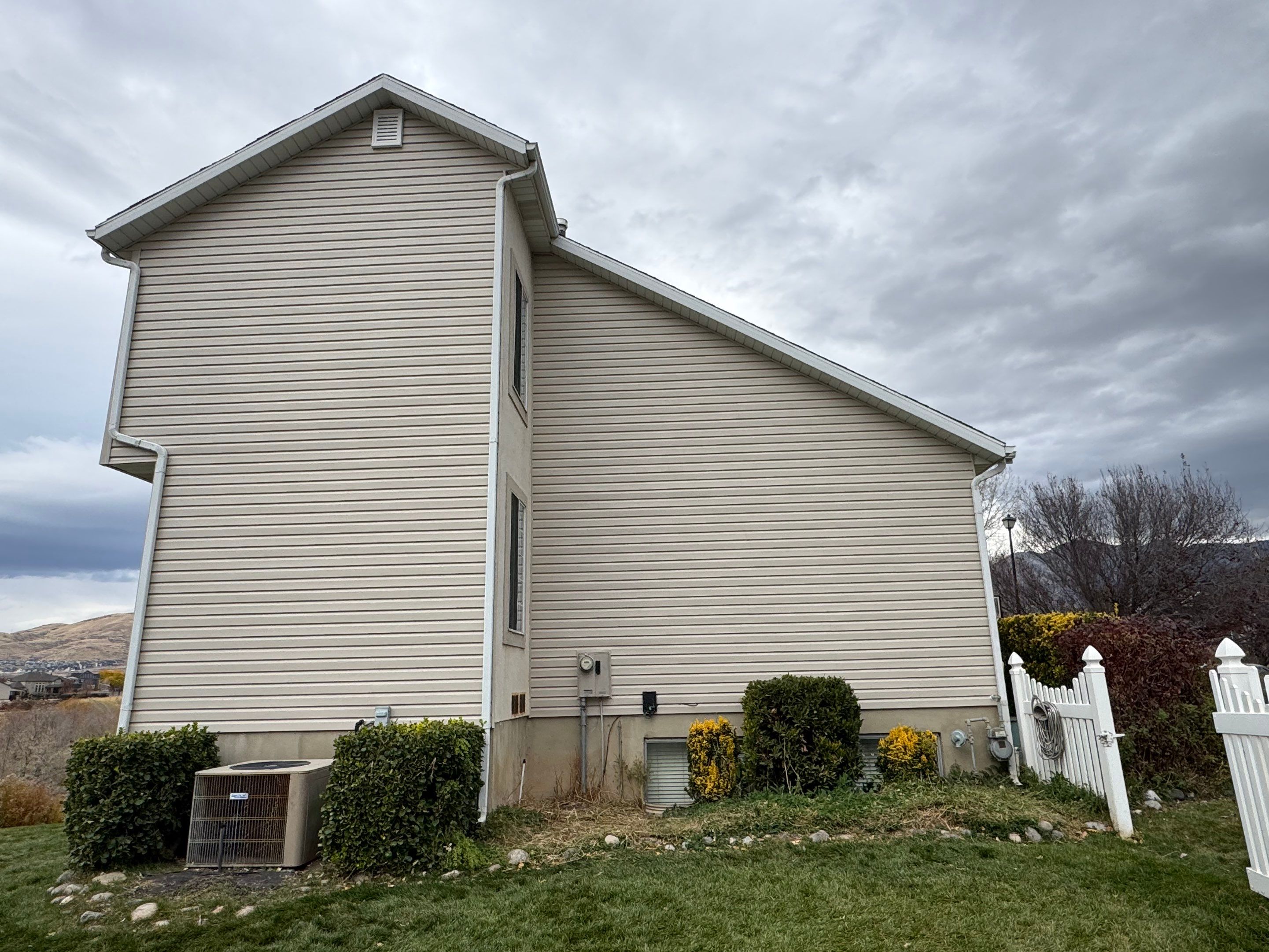 Lehi | Premium Vinyl Lap Siding | Desert Sand by Ideal Siding Utah