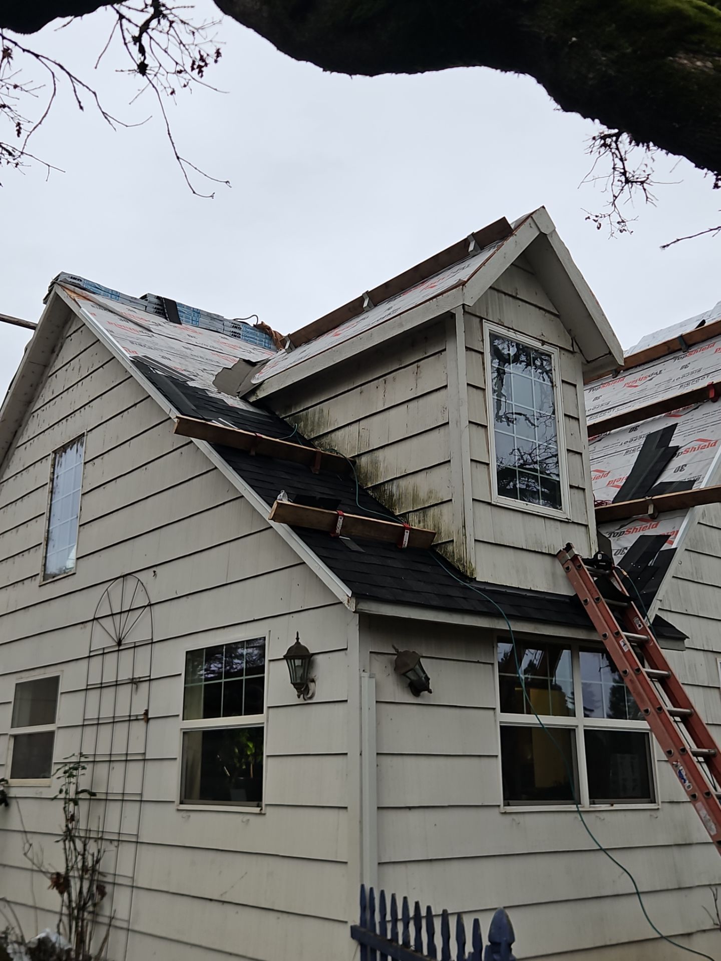 Residential Roofing Installation using IKO Dynasty (Color: Granite Black) by Orezona Building & Roofing Company, Inc.