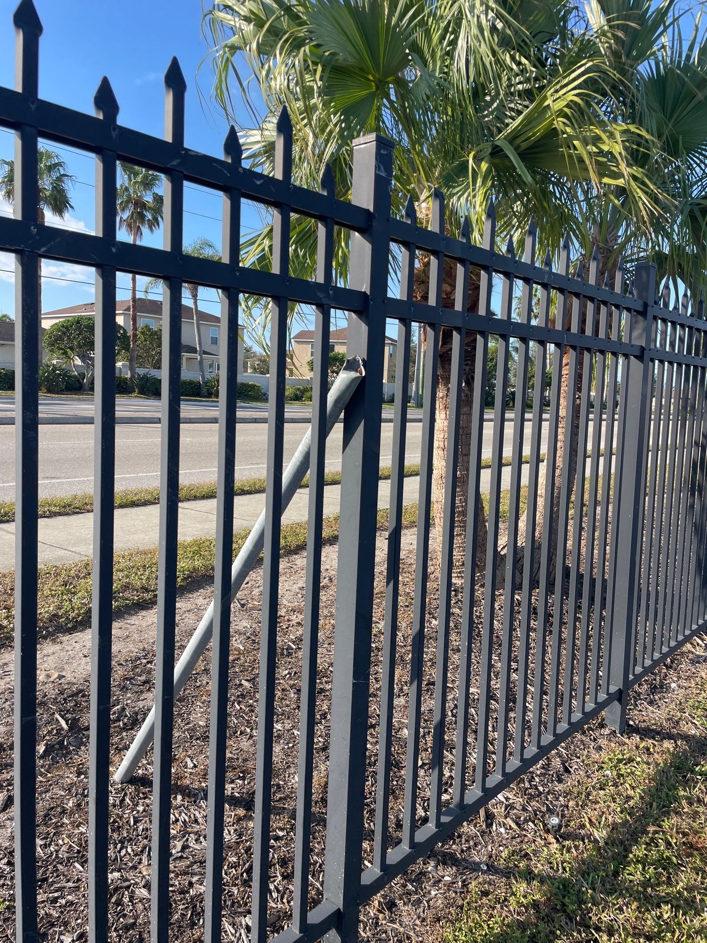 211 63rd Ave W  by H&Y Fence