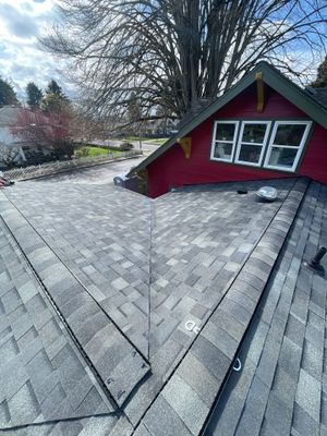 Residential Roofing Installation using Malarkey Highlander
