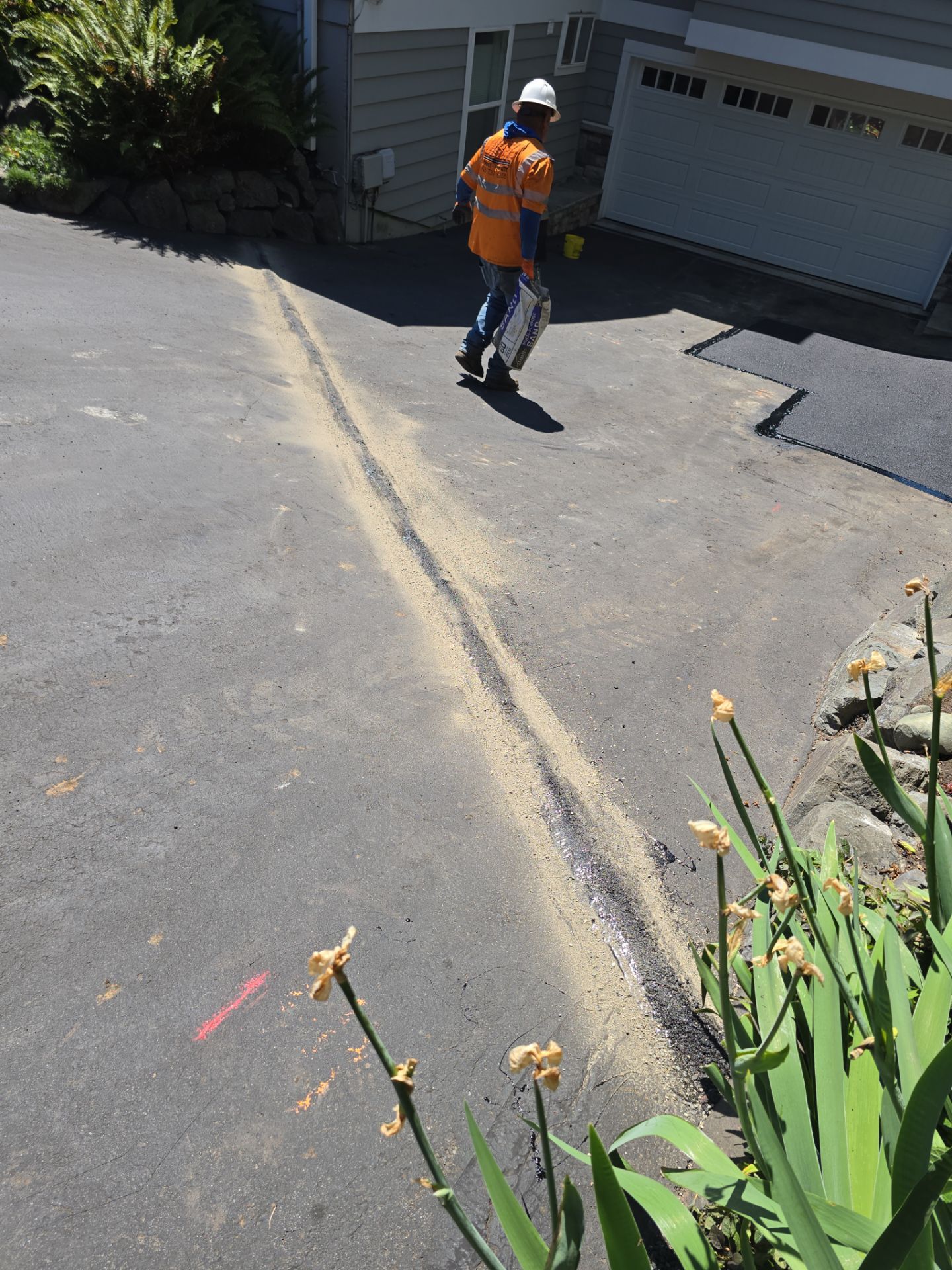 Sealcoat & Crack Fill Driveway Repair | Mukilteo  by Jireh Asphalt & Concrete Inc 