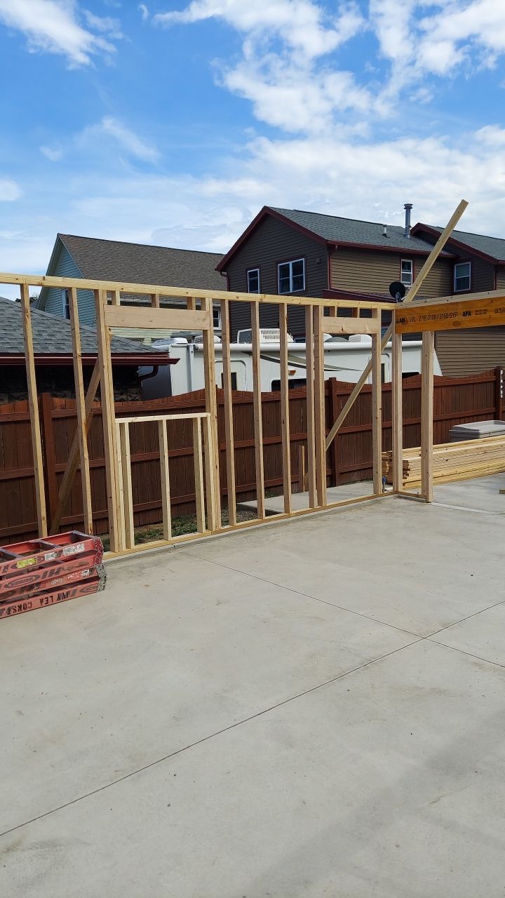 Garage by Ivy Lea Construction