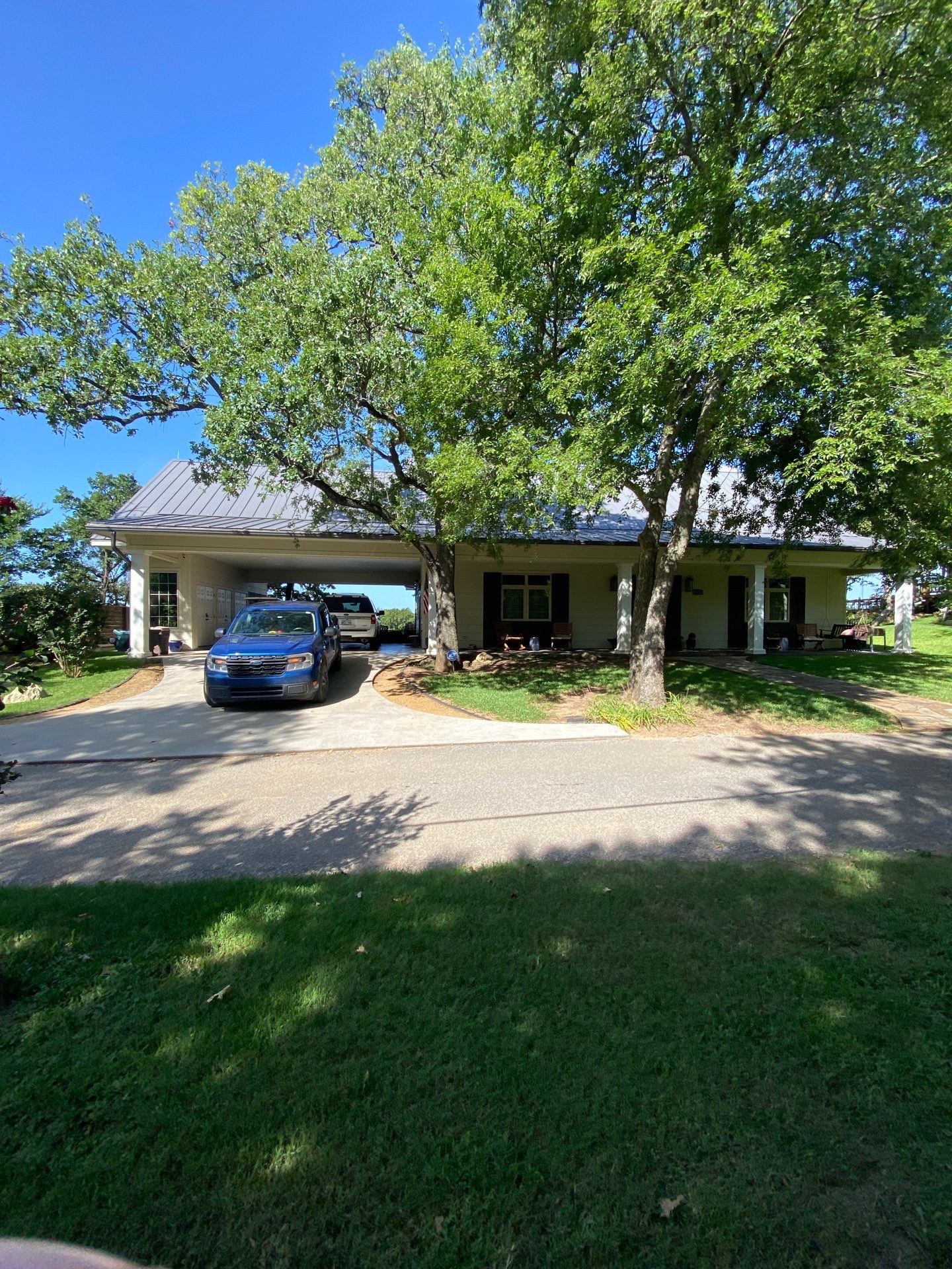 B.A.N.A Roofing and Solar Supply featured photo.
