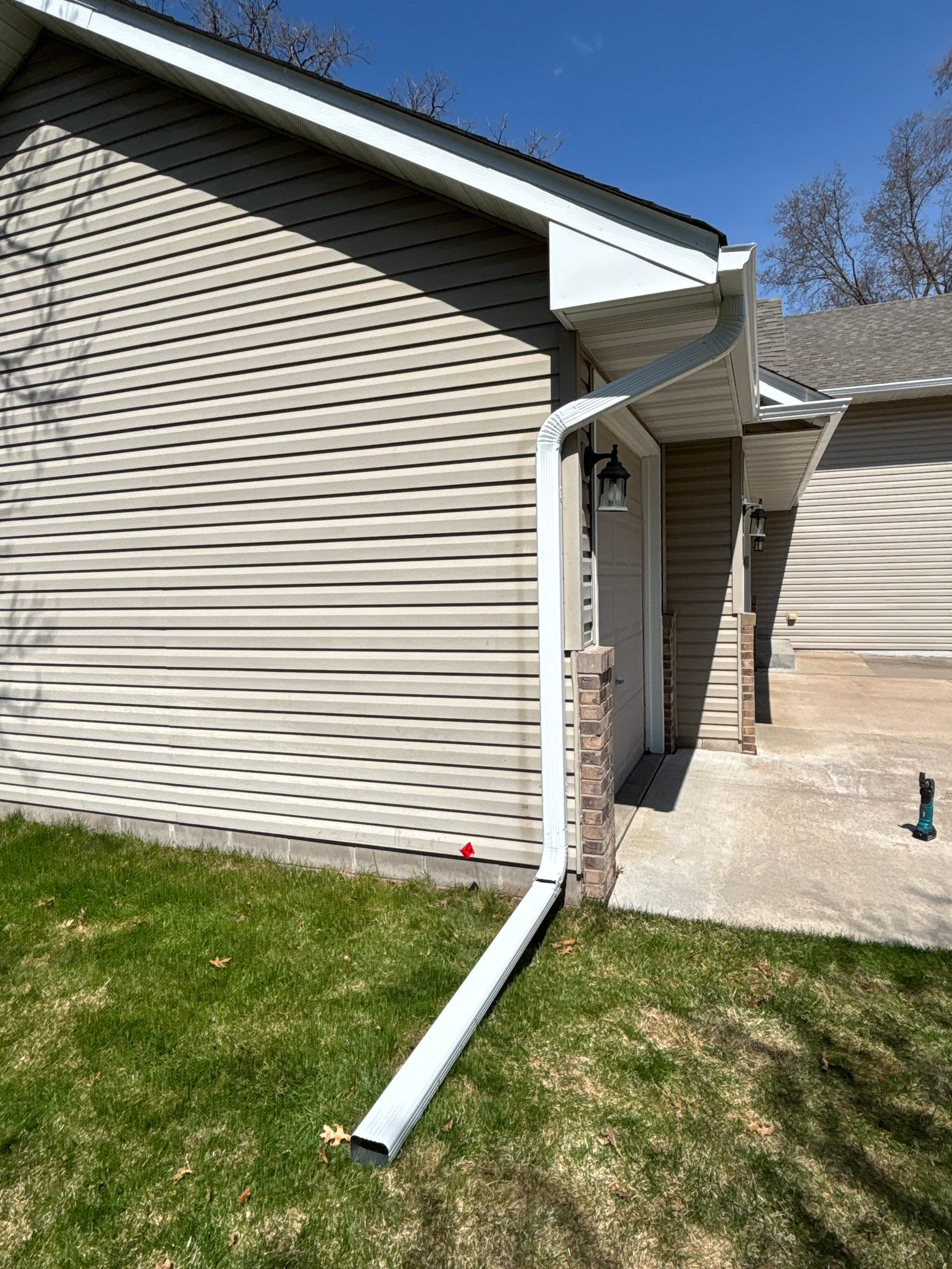 Seamless Gutter Installation in Big Lake MN | 5” White Gutters & LeafBlaster Pro Gutter Guards by Next Level Seamless Gutters / Exteriors Inc.