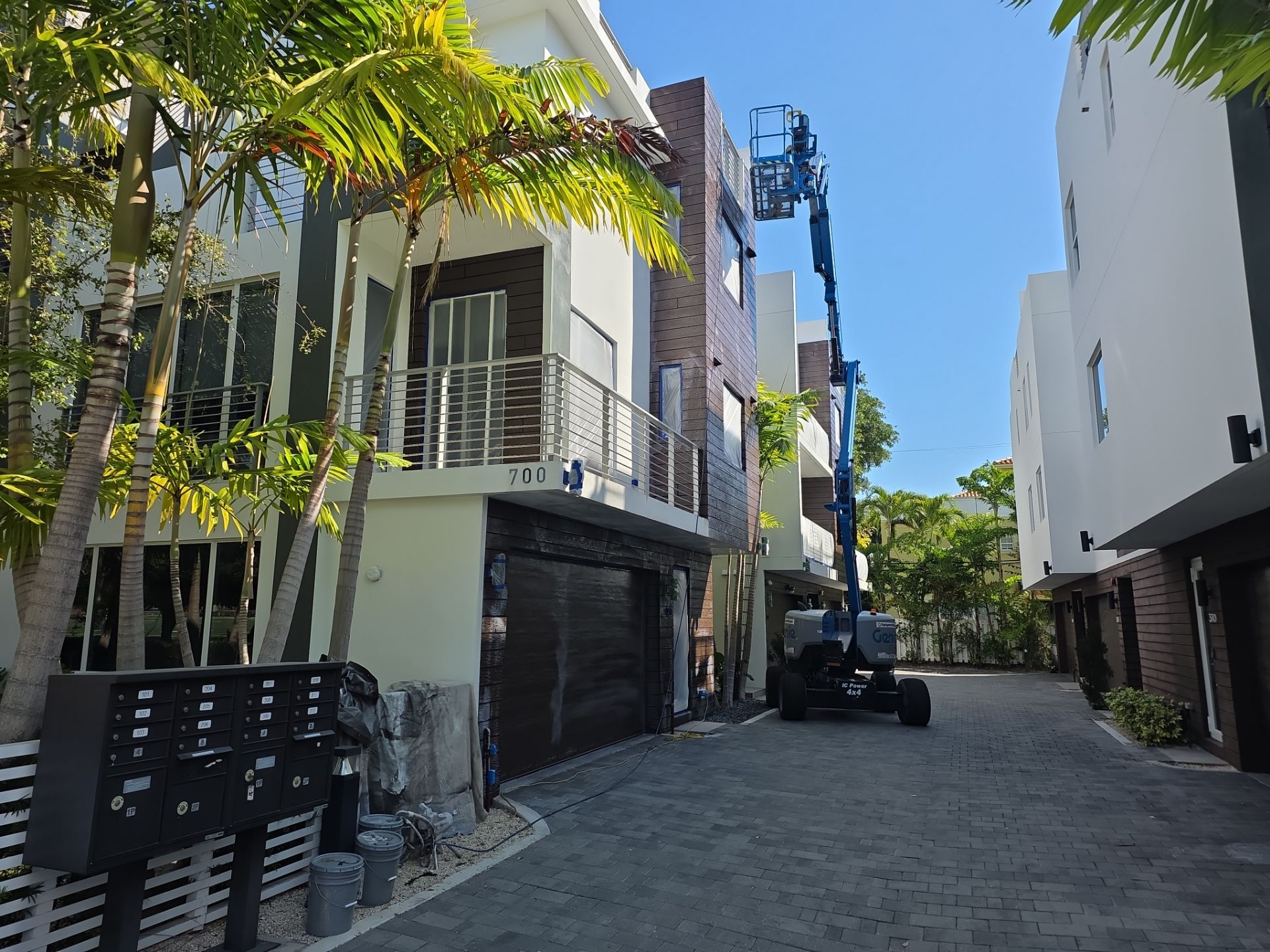 Fort Lauderdale Town Homes Exterior Painting by John “The Greek” Painting