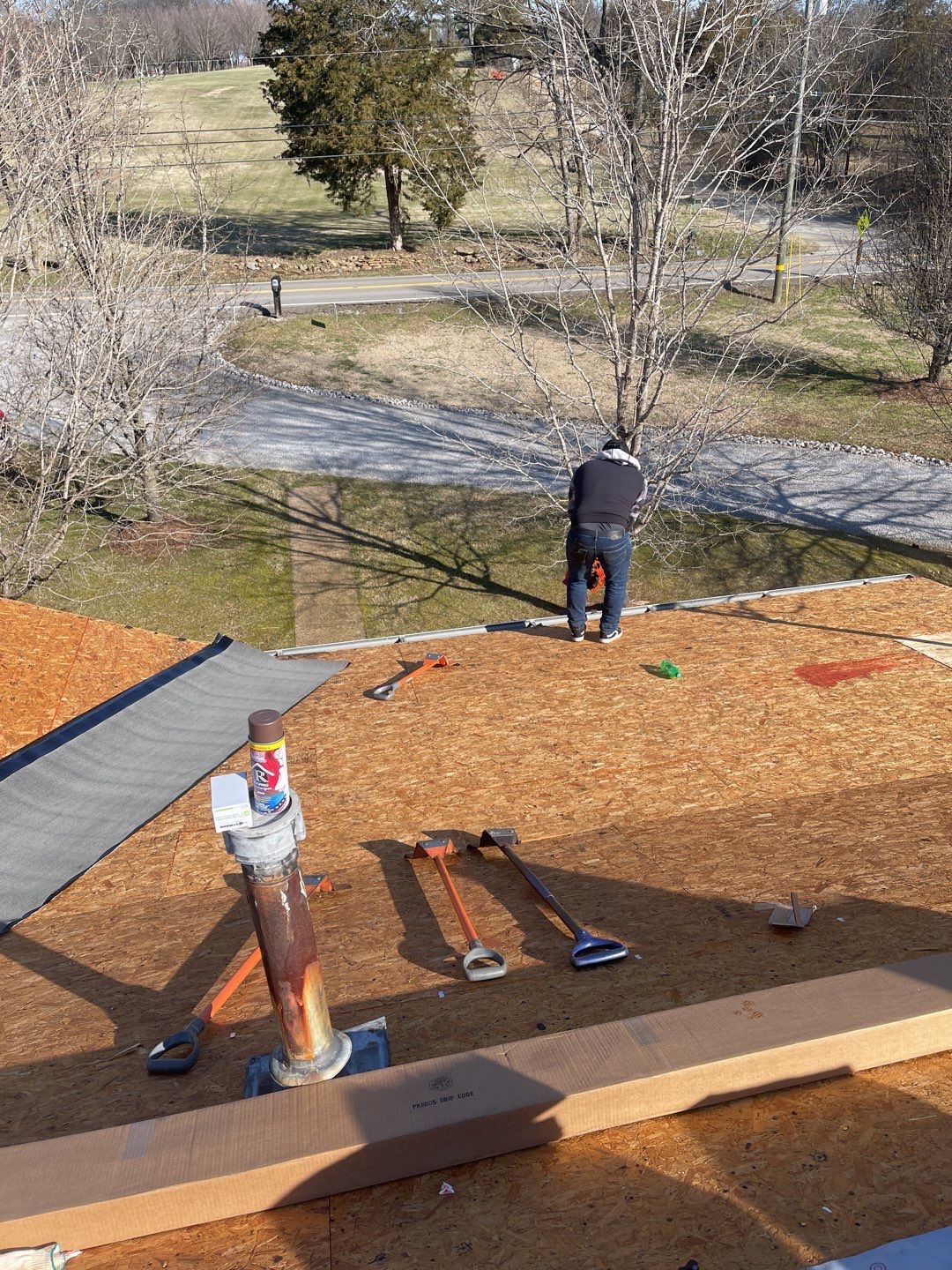 Residential Roofing Installation using Owens Corning Oakridge Roofing System by Undersun Roofing 