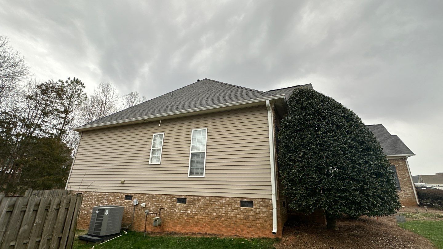 Rock Hill- Williamsburg Gray by Merritt Roofing LLC
