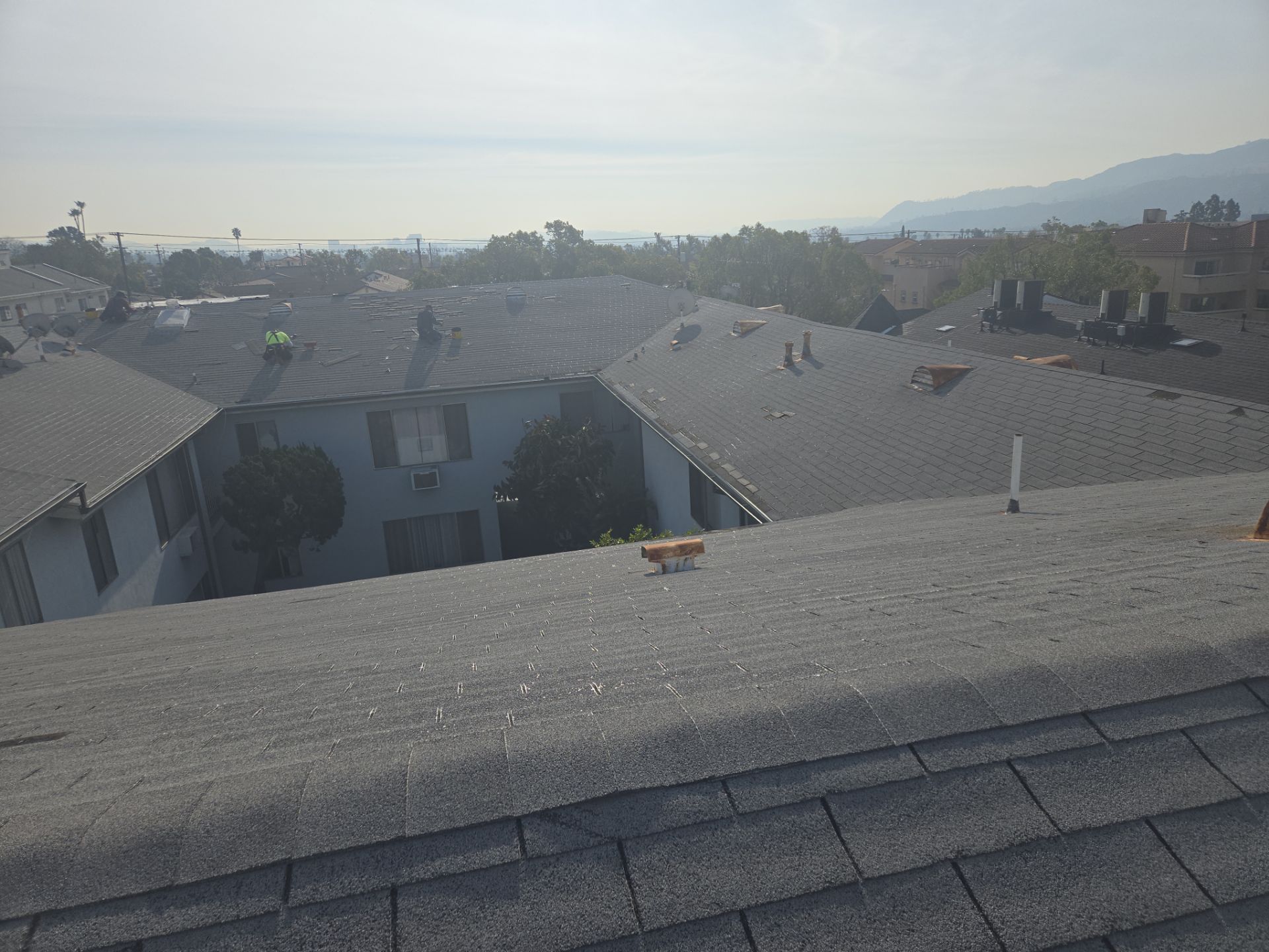 New Roof! Aparmtent Building in Burbank, CA by Hull Brothers Roofing