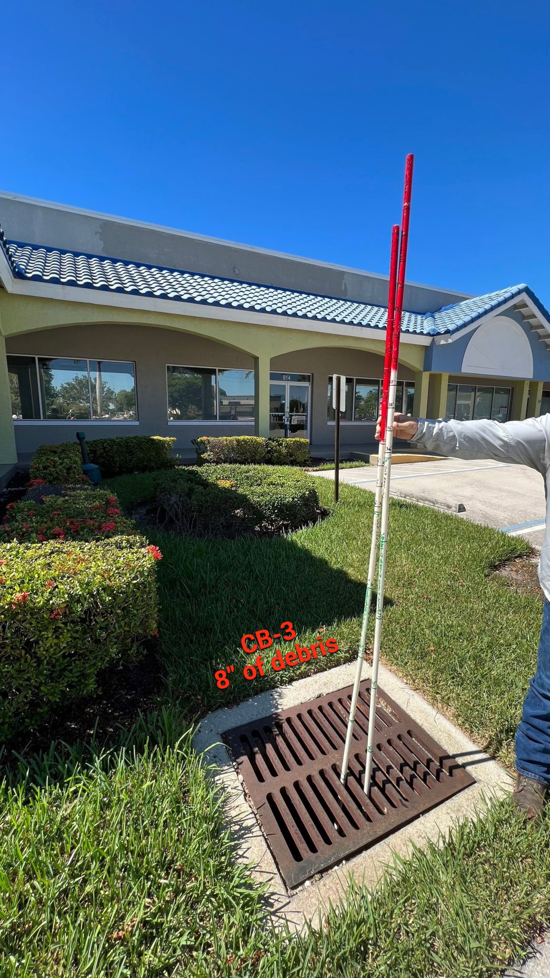 Stromwater System Maintenance at Bill Smith Appliances / Critter Cafe Marco Island Catch Basin by Don Mar, Inc. Storm Water Solutions