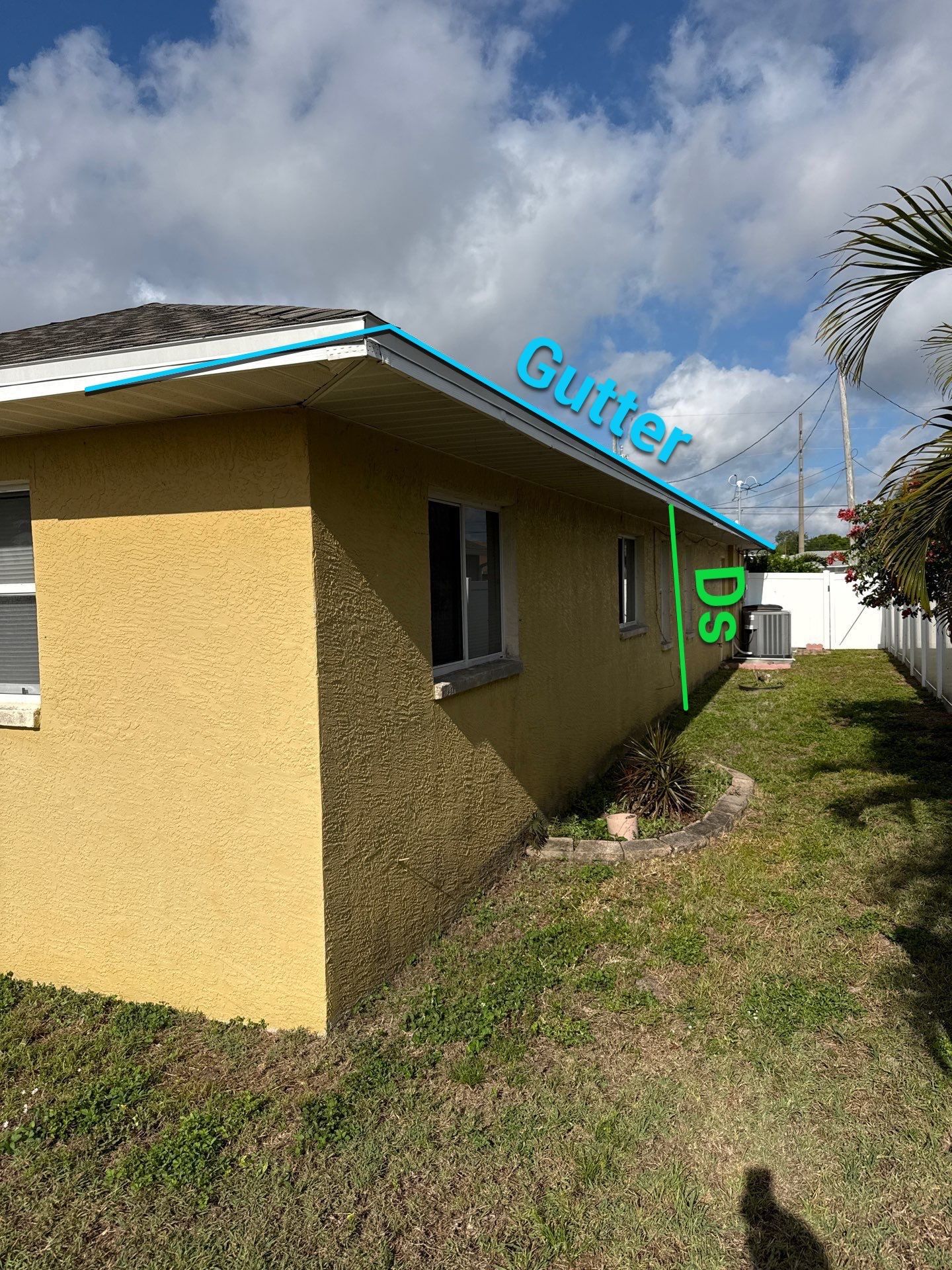 6 Inch Seamless Gutters using White Seamless Gutters in Cape Coral FL by Gutter Professors