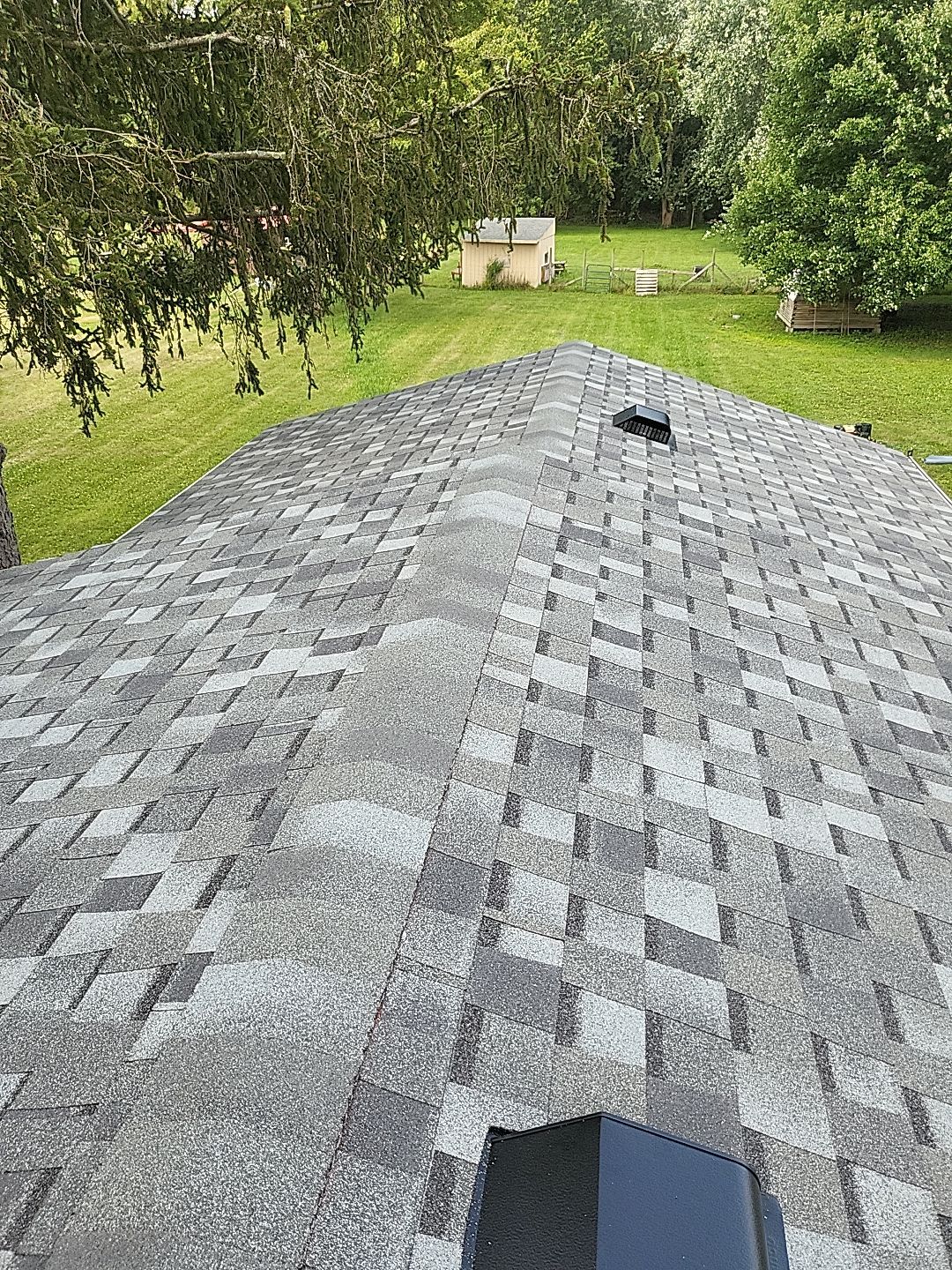 ATLAS PINNACLE COLOR: COASTAL GRANITE by Eagle Eye Roofing