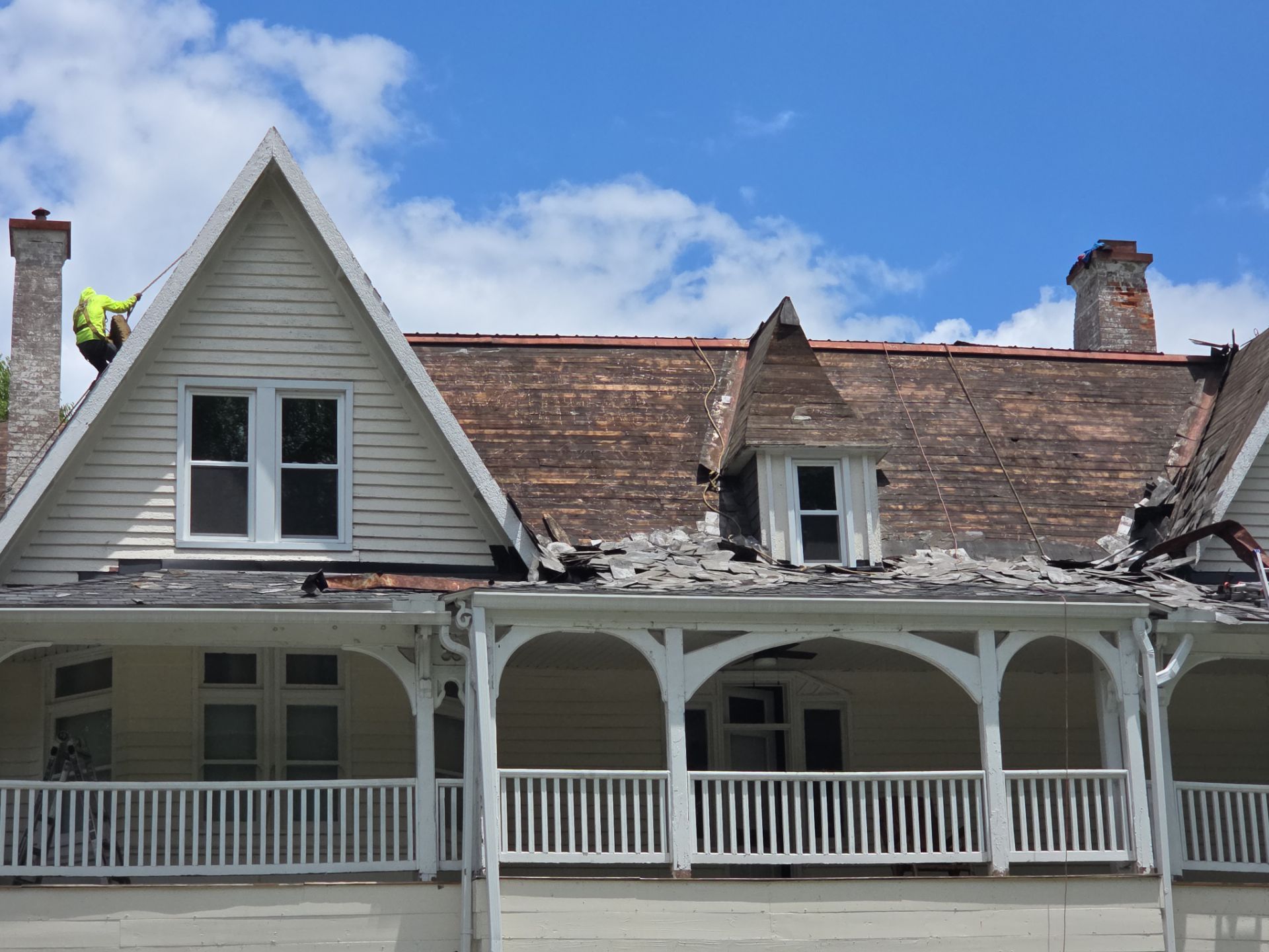 Premium Asphalt Shingle Roof Replacement | Ashland, KY by Mr. Roofer
