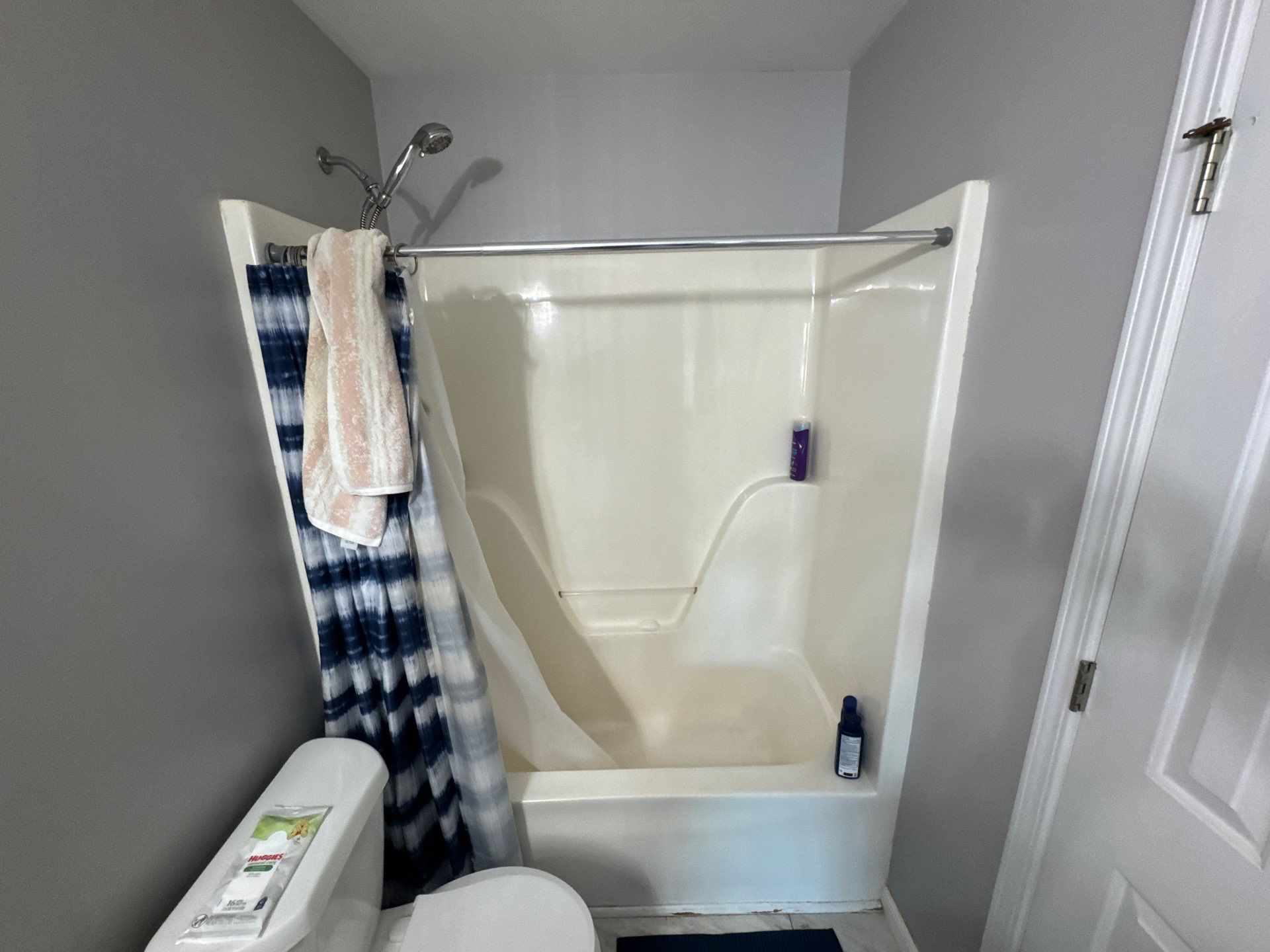 Tub to walk-in shower conversion by Prudencio