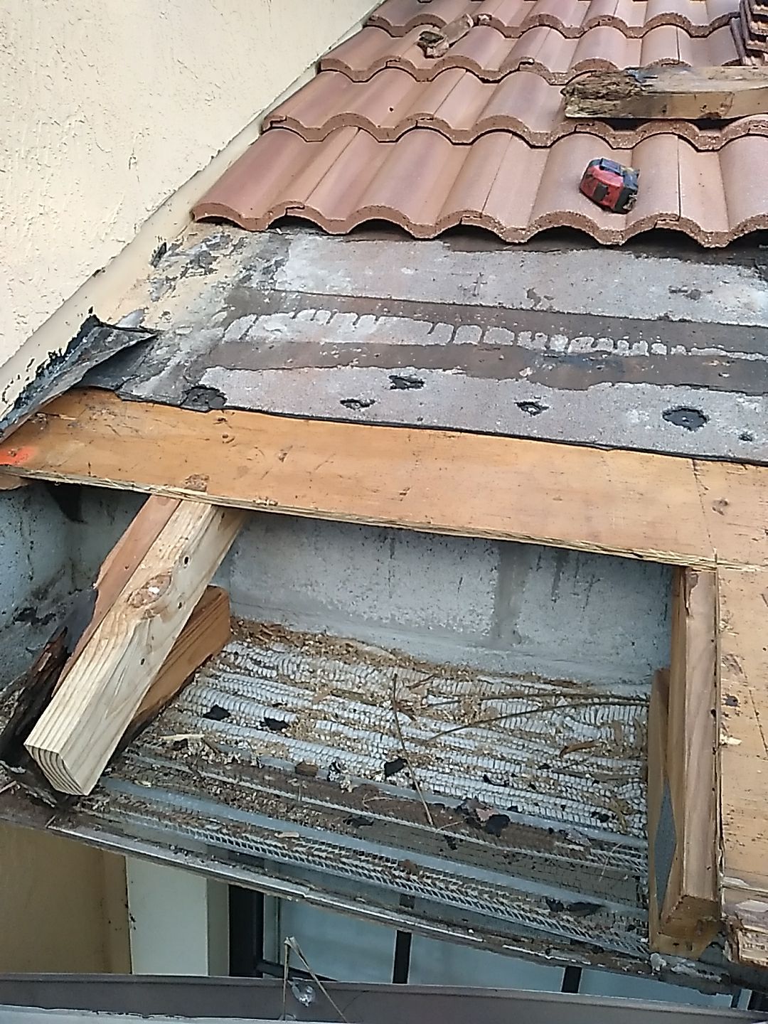 Tile Roof Repair in Delray Beach – Fast, Reliable, and Honest Service by Aastro Roofing