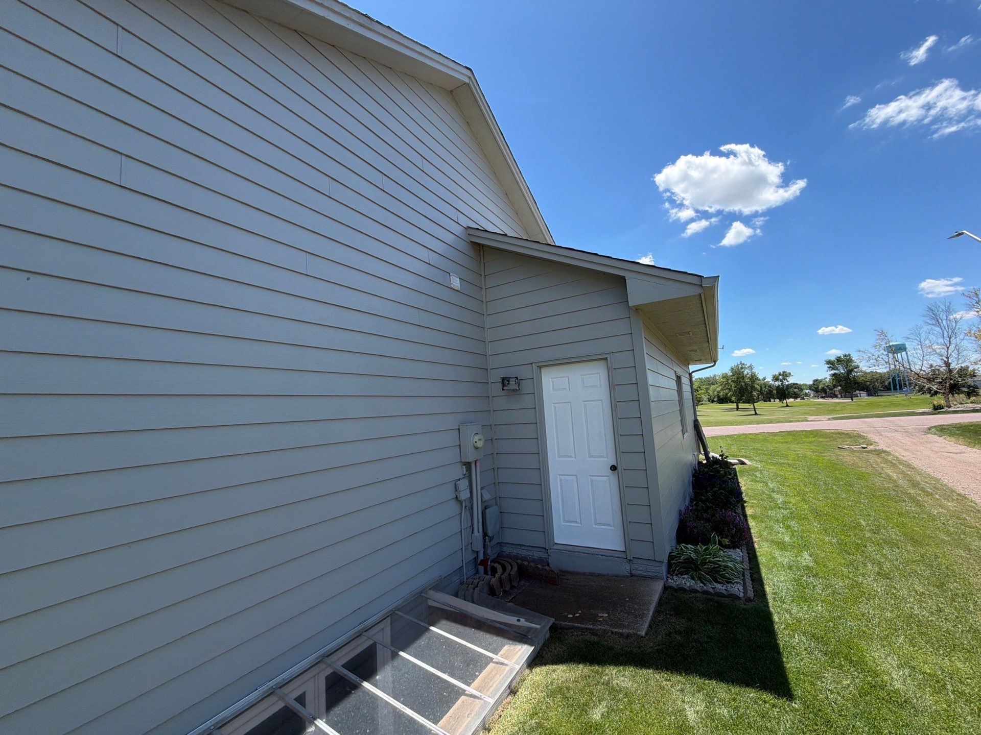Full Exterior Painting and Siding Refresh in Hartford by Select Painting, Coatings & Garage Cabinets
