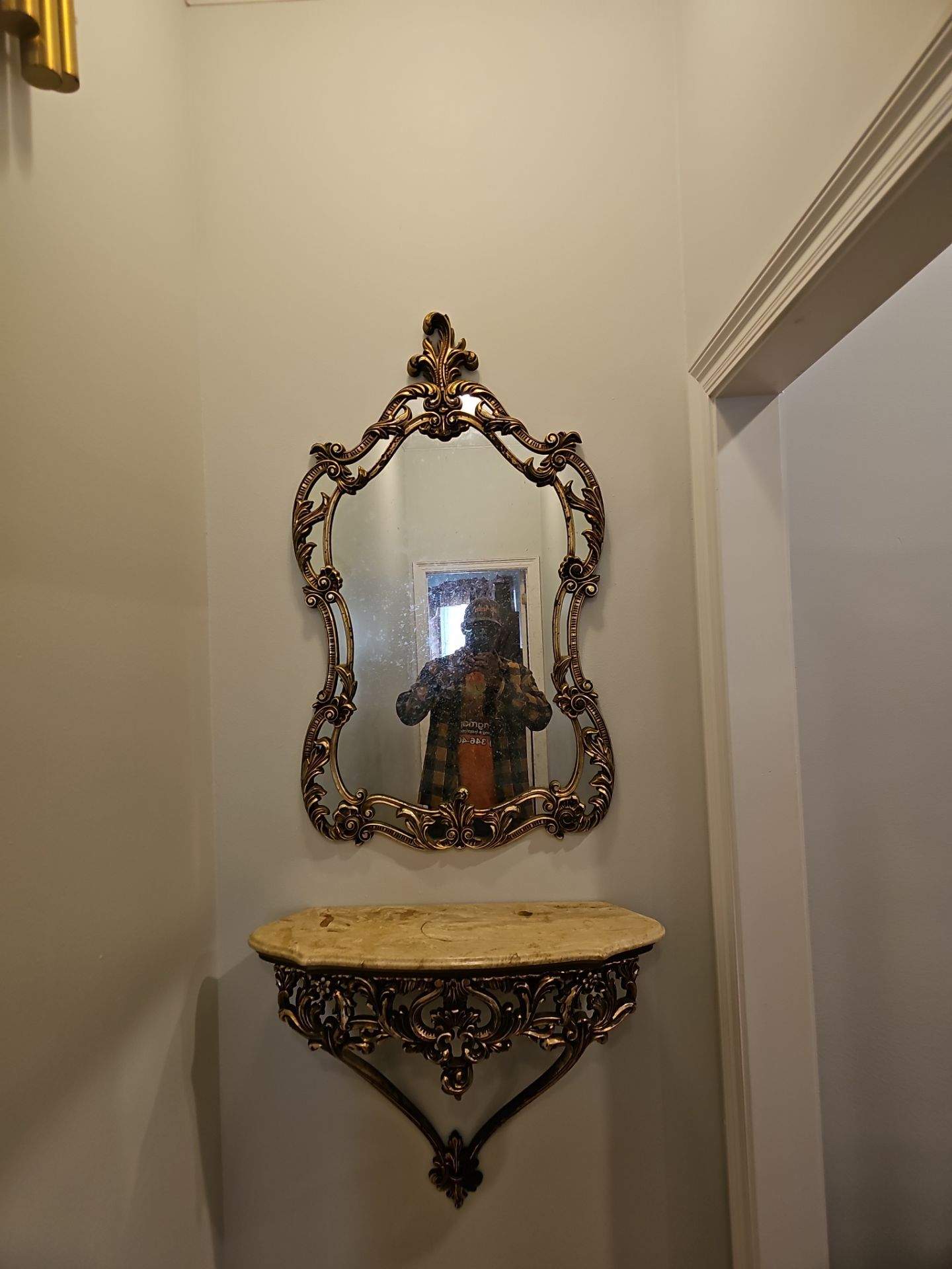 Art & Mirror Hanging Projects by Hangman Mounting & Installation 