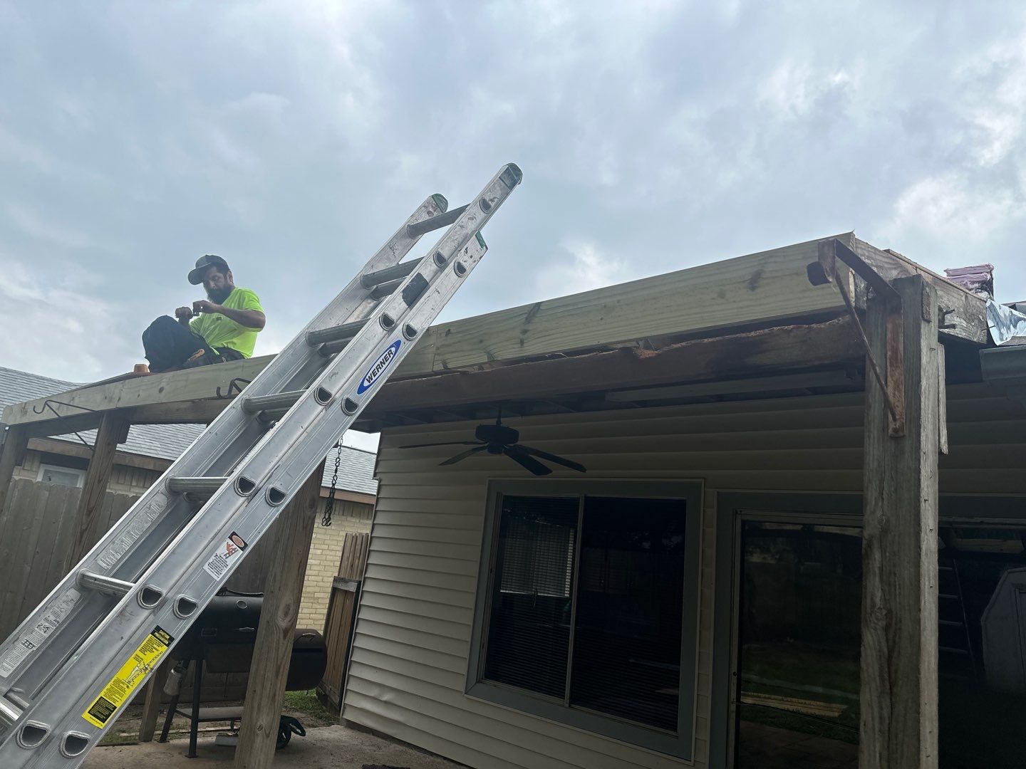 Residential Roofing Installation using Owen's Corning Duration (Lifetime) Shingles by Roof Repair Company