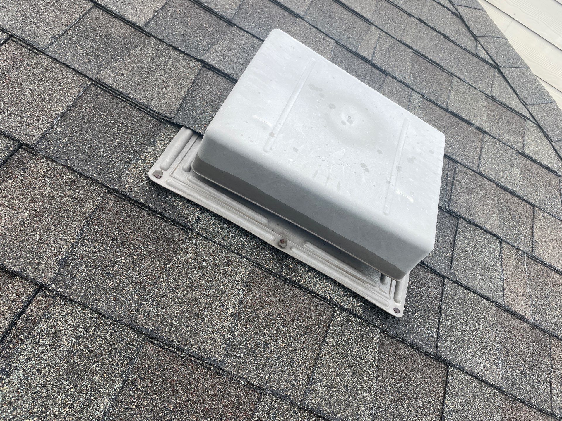 Hail Damage using Owen's Corning Duration (Lifetime) Shingles by Roof Repair Company