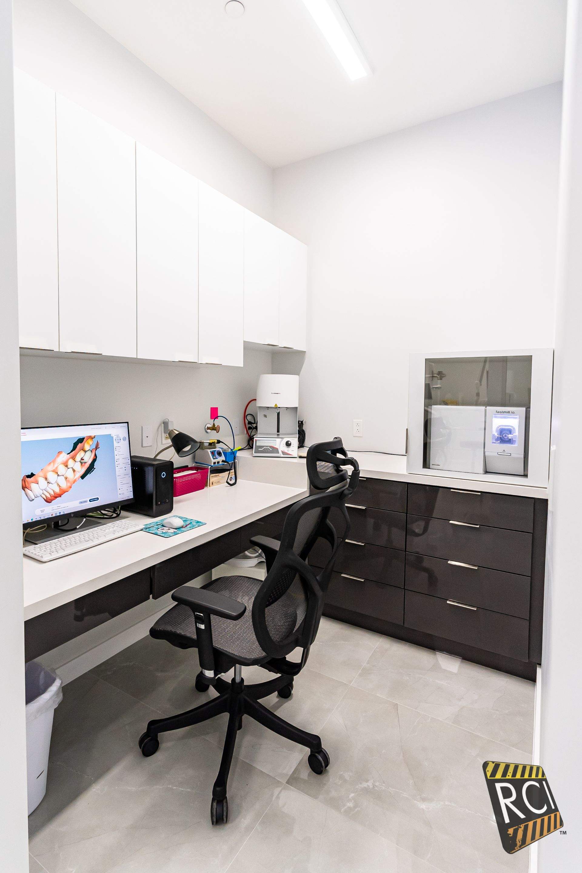 Rio Dental Studio by Ruiz Construction Inc