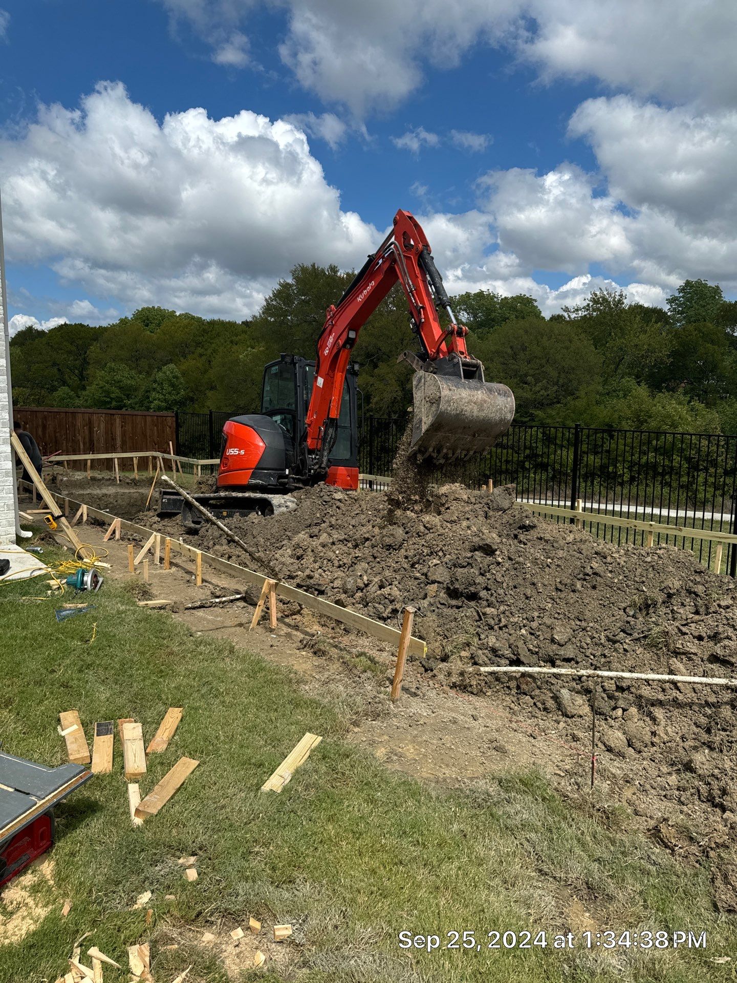 Large Pool and Spa with Rain Descent by Pinnacle Pools and Spas - DFW