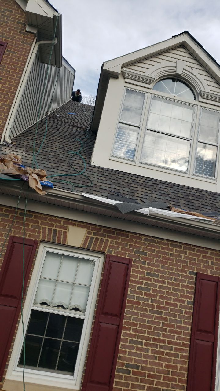 Fairfax Station: CertainTeed Landmark Pro Designer Shingles in Max Def Weathered Wood by RM Banning, Inc.