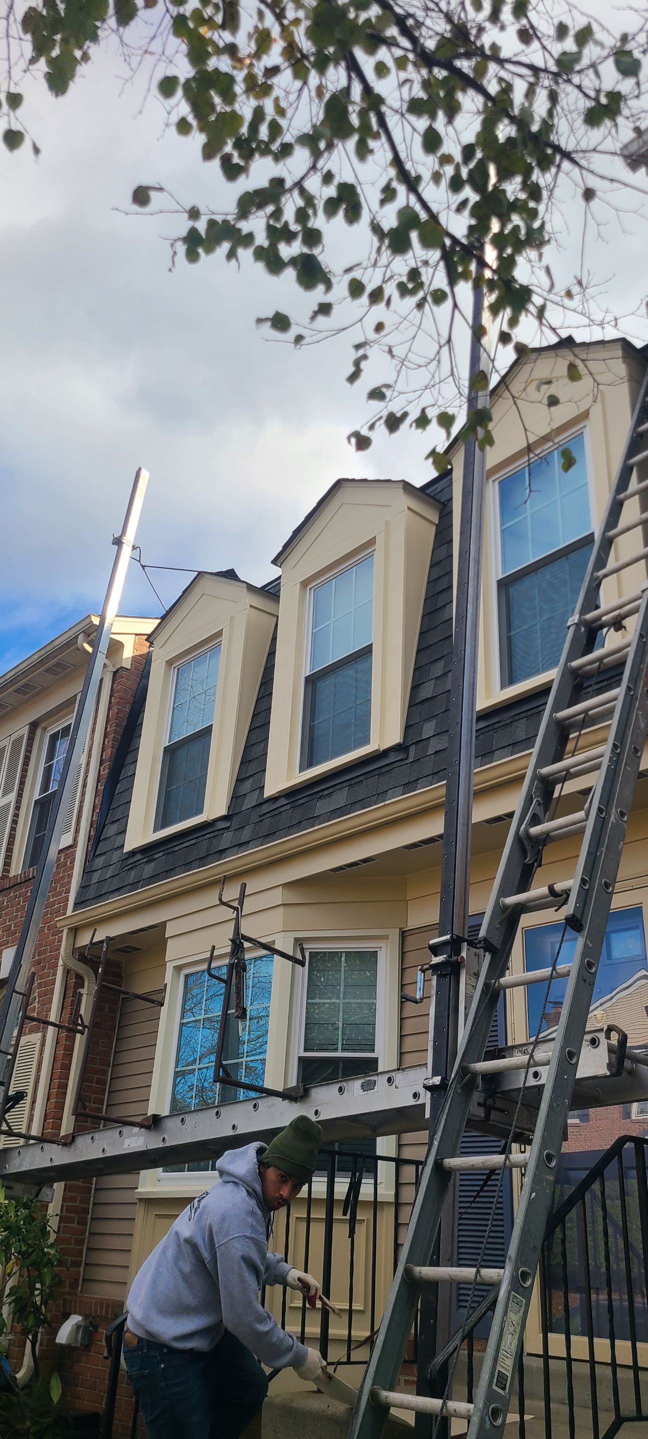 Alexandria: Residential Roof Replacement with CertainTeed Landmark Pro in Max Def Georgetown Gray by RM Banning, Inc.