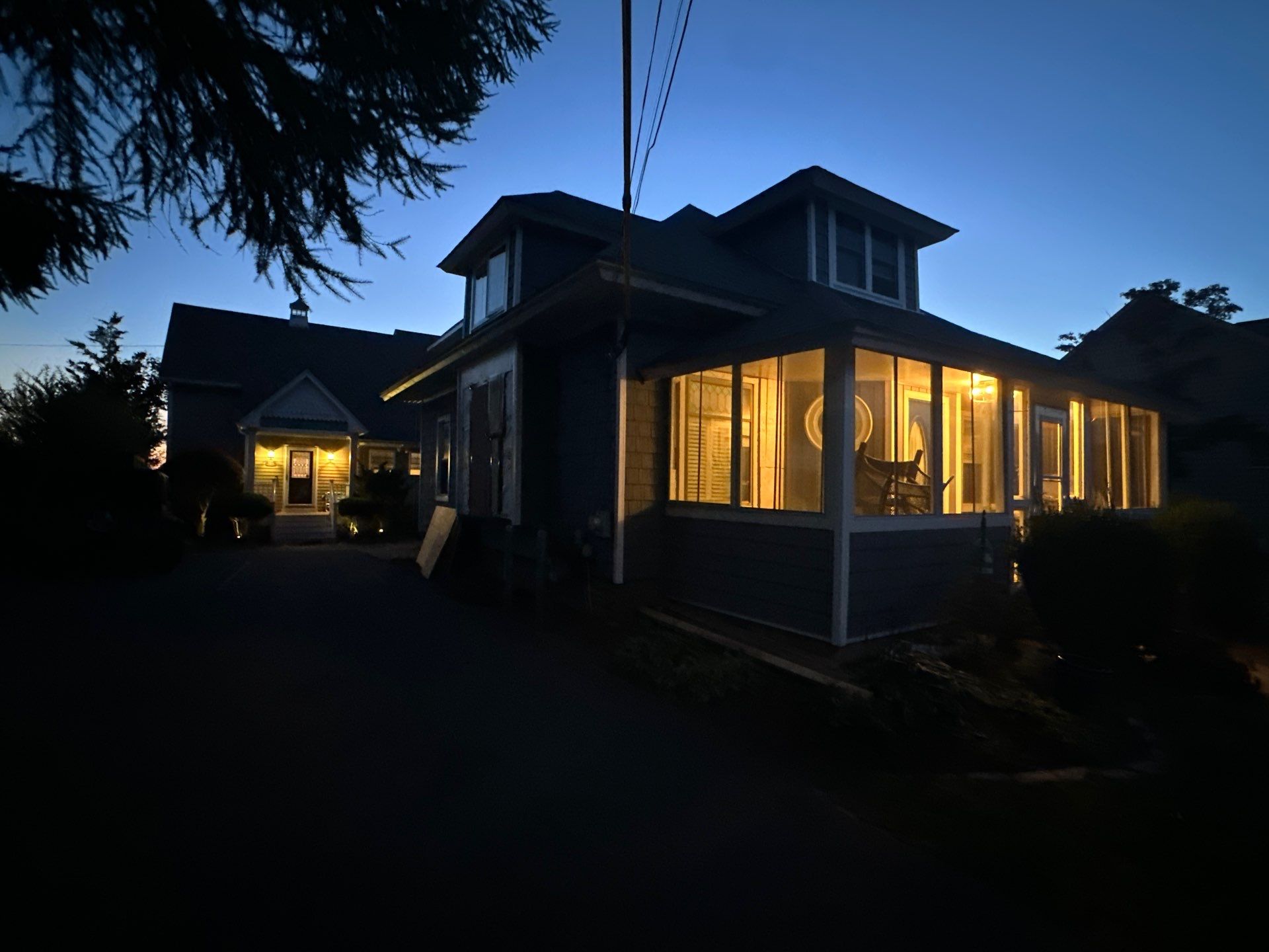 Residential Roofing Installation using Owens Corning TruDefinition Duration - Estate Gray & Flagstone Cedar Impressions by A Plus Exterior