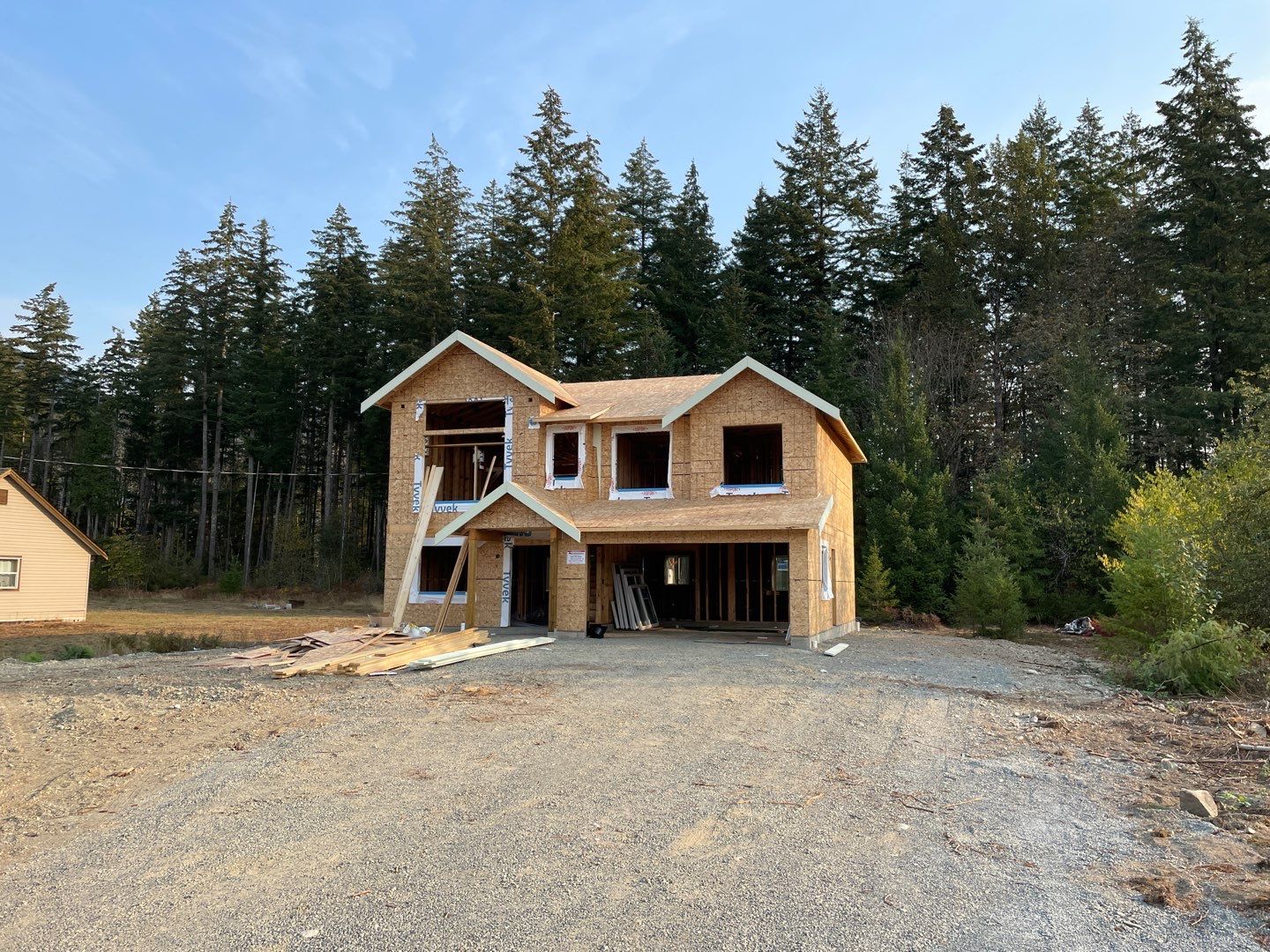 Residential Roofing Installation using OC Oakridge shingles by Top Notch Roofing Inc