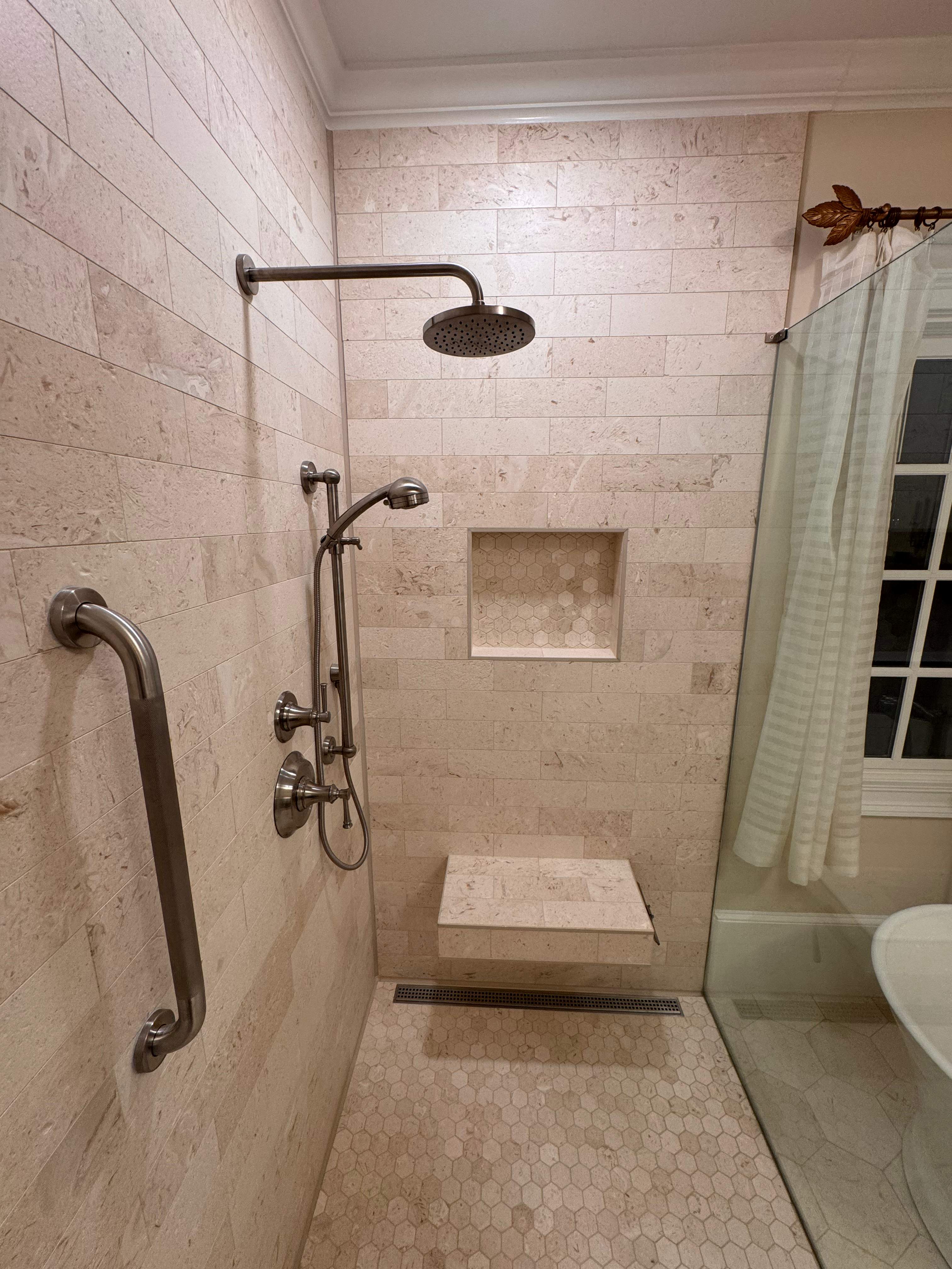 Master bathroom renovation by Prudencio
