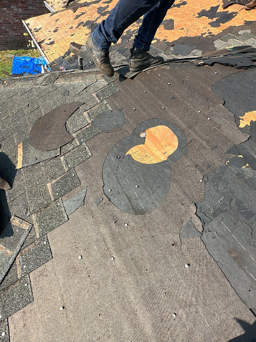Residential Roofing Installation using Owen's Corning Duration (Lifetime) Shingles by Roof Repair Company