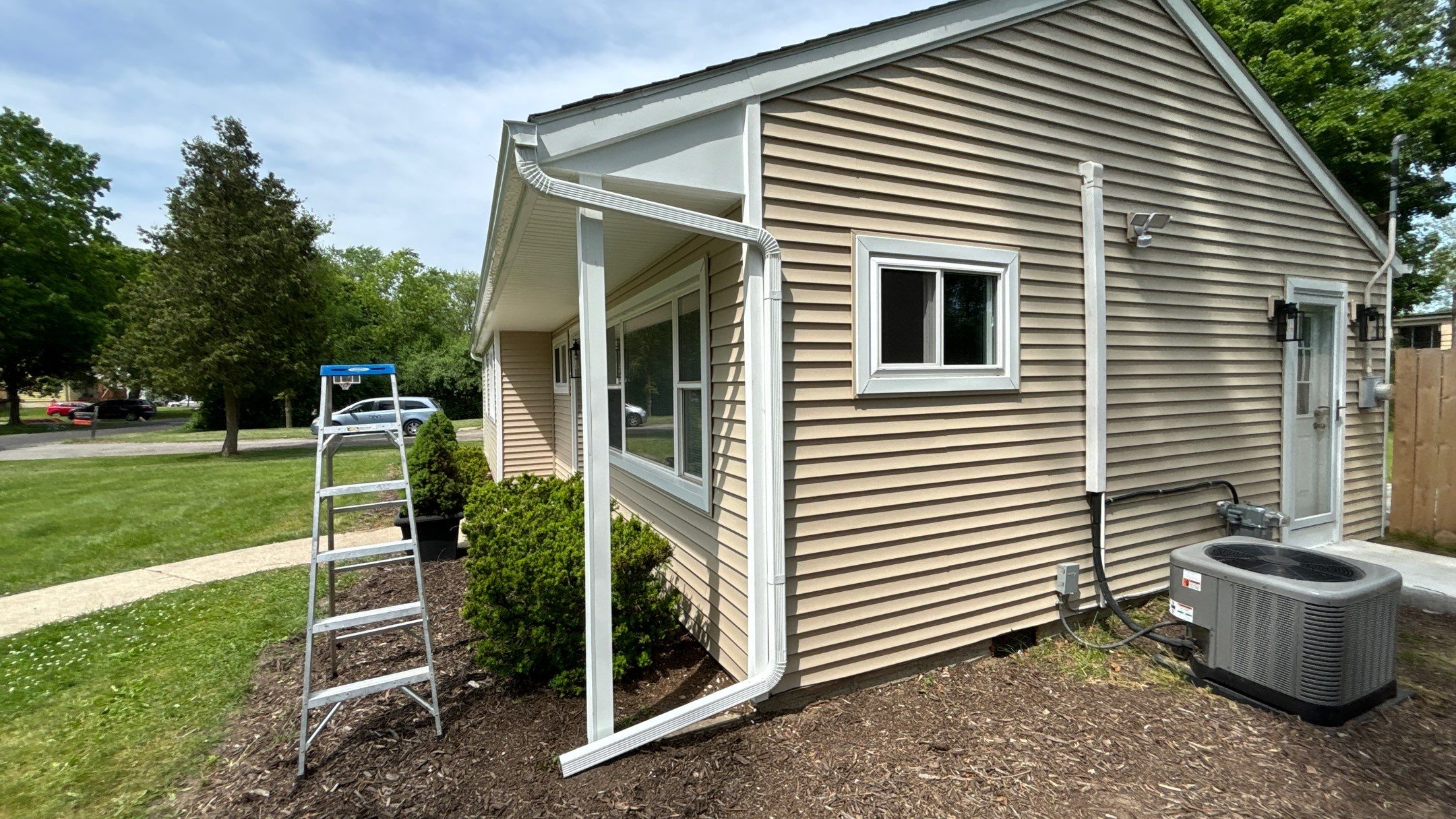 Siding Replacement using Certainteed Classic Restoration D4 by 180 Contractors