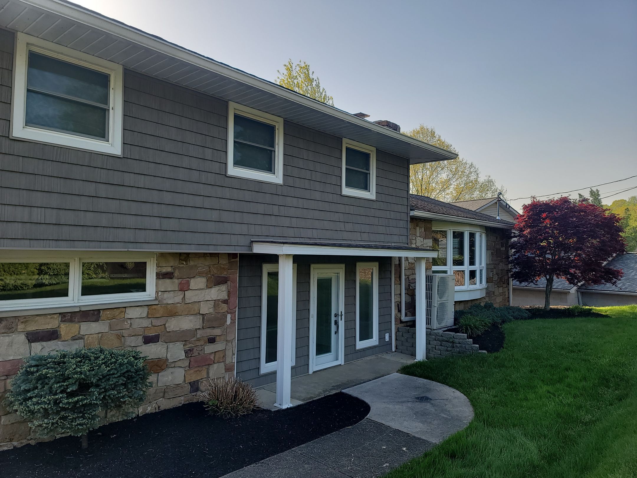 ATLAS PINNACLE HP W/SCOTCHGARD COLOR: WEATHERED WOOD by Eagle Eye Roofing