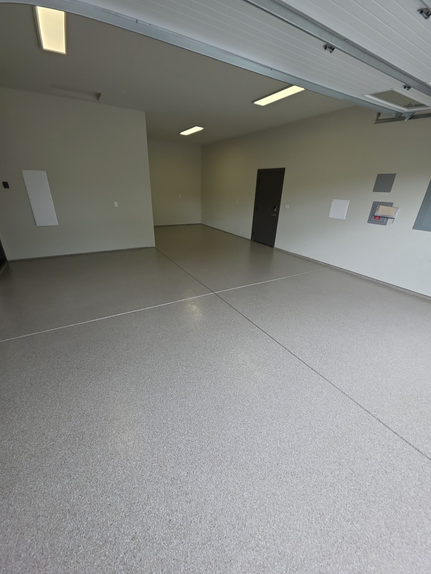 Custom Pebble Beach Flake Garage Floor Transformation in Yakima by Croc Coatings, LLC