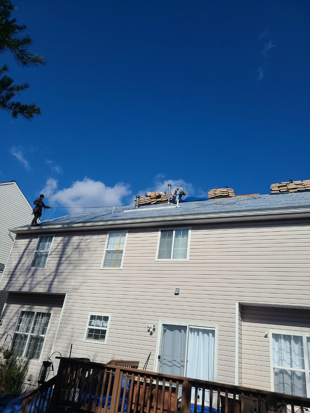 Woodbridge CertainTeed Landmark Roof in Charcoal Black by RM Banning, Inc.